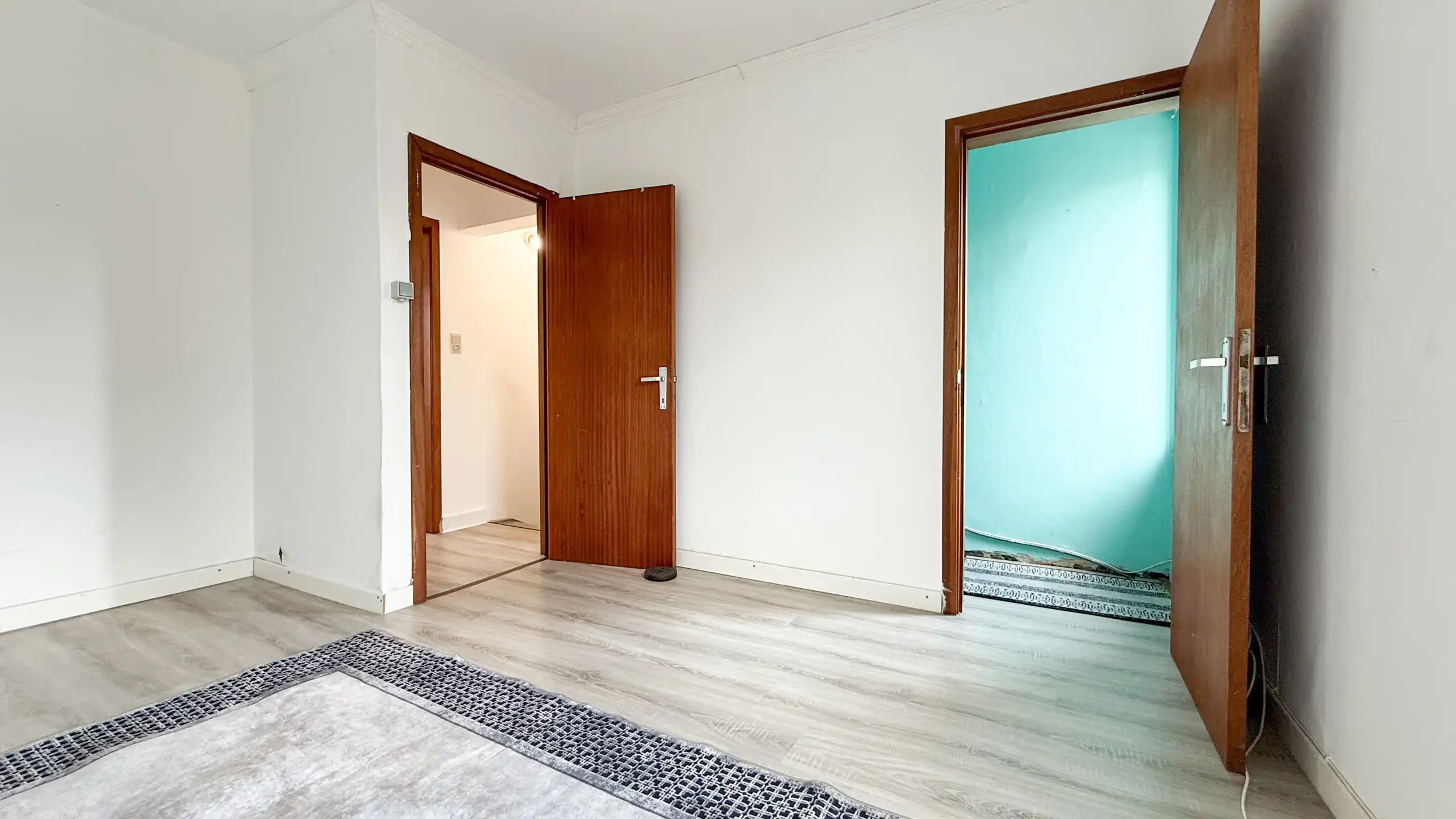 Instapklare vernieuwde woning van 170m² met 3slpks! foto 18