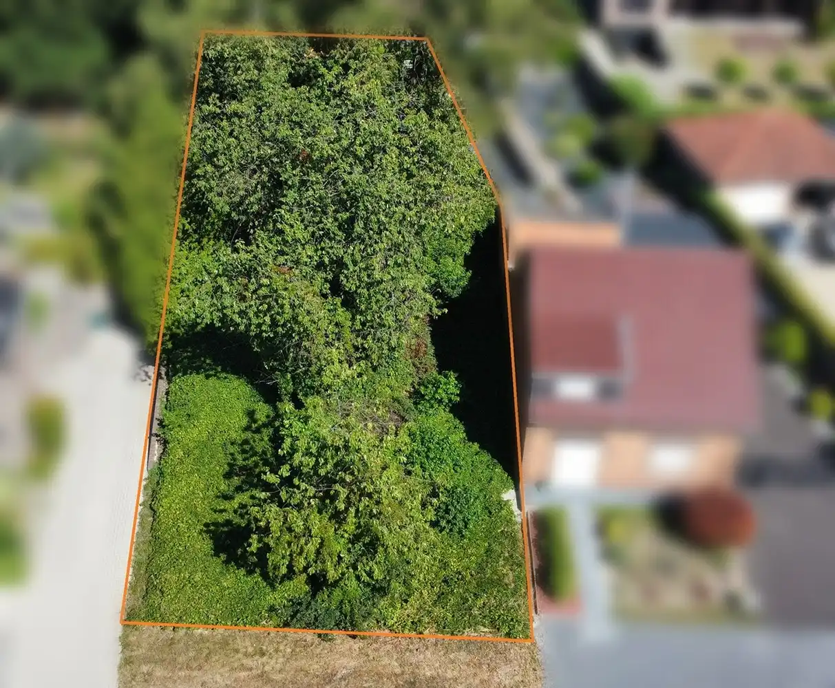 Bouwgrond in Genk – Oud-Waterschei (Winkelstraat) – topligging voor halfopen bebouwing foto {{pictureIndex}}