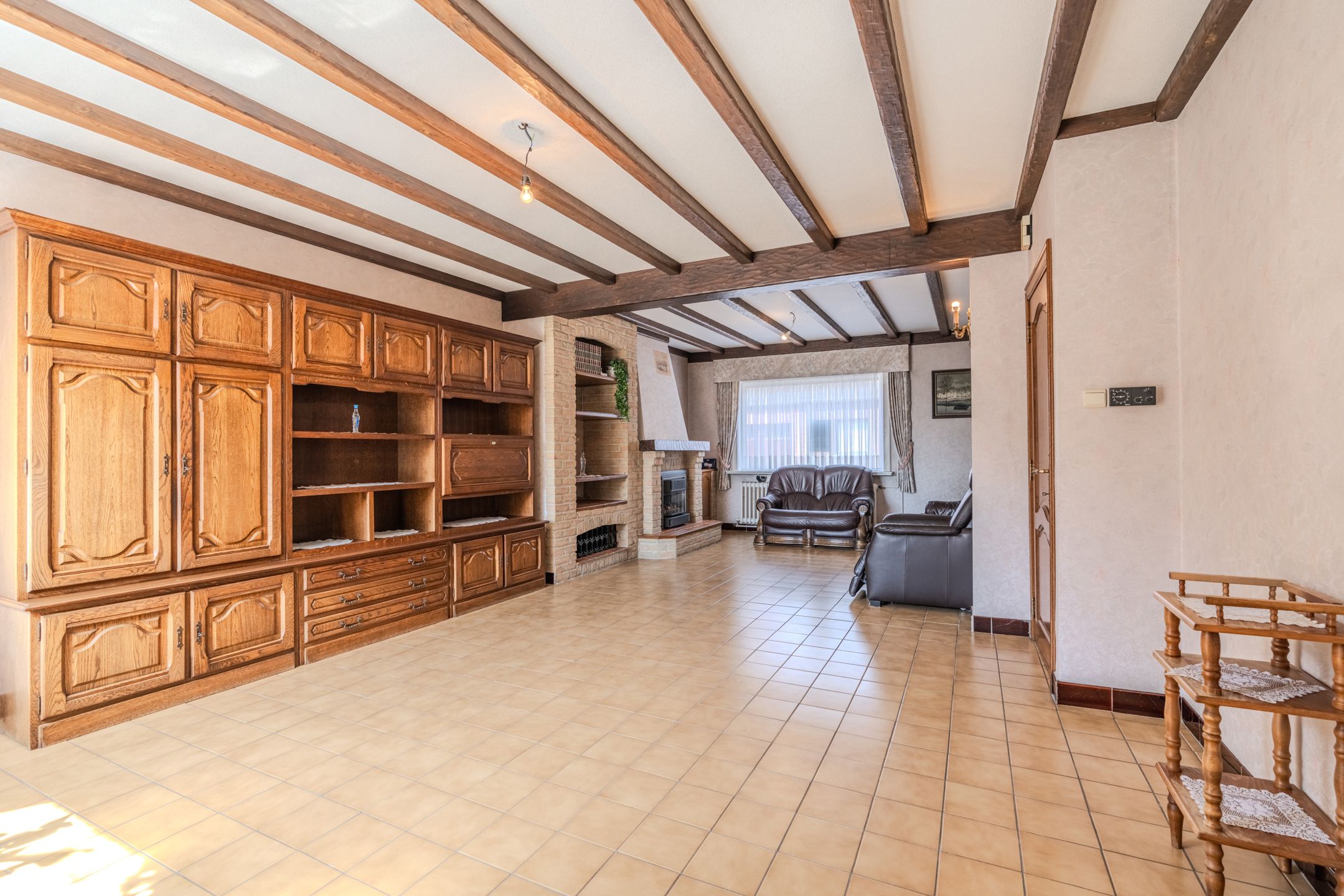 Charmante woning met veel potentieel in hartje Oudenburg! foto 4