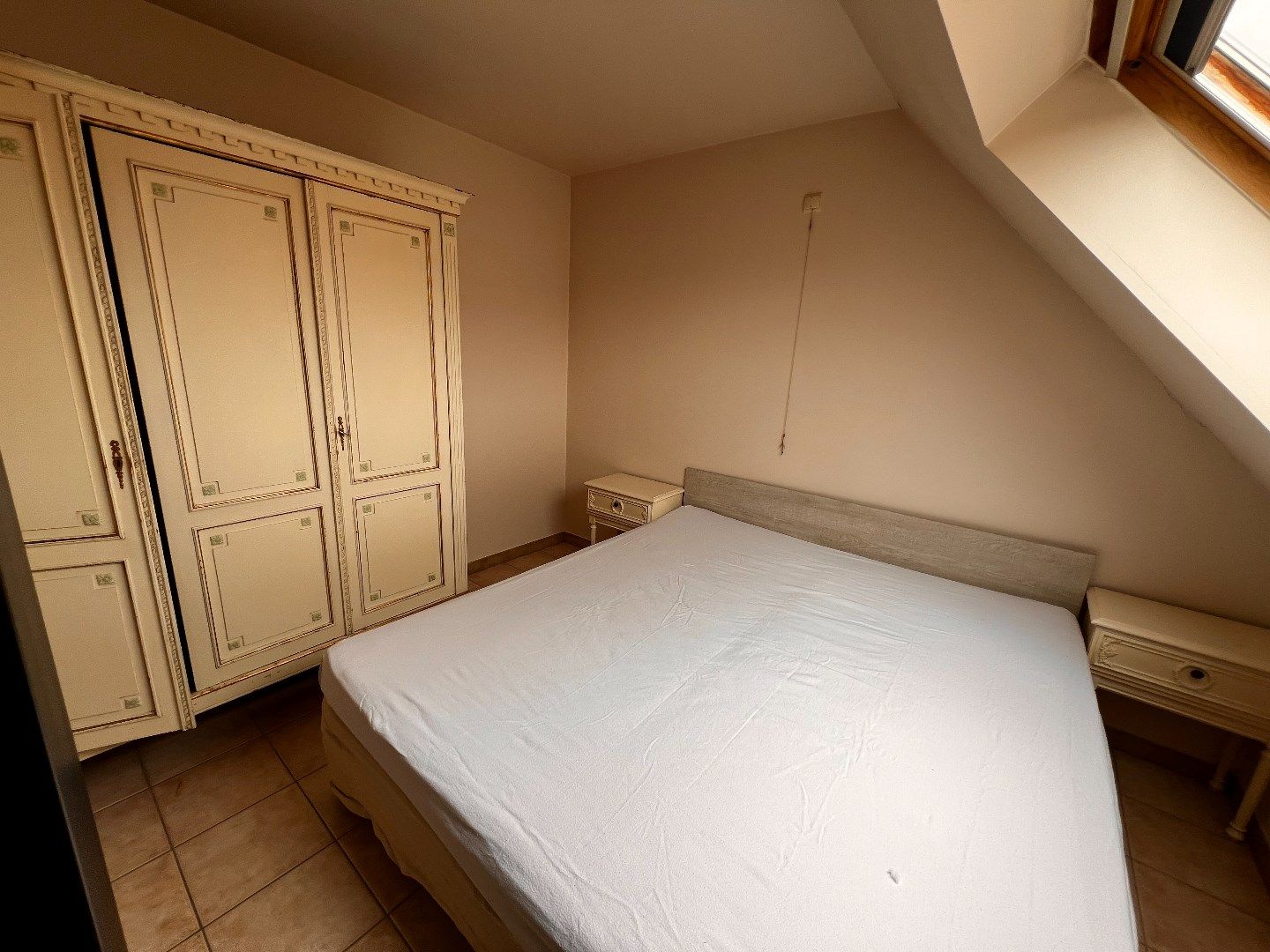 GEZELLIG GEMEUBELD APPARTEMENT MET 1 SLAAPKAMER IN CENTRUM IEPER foto 7