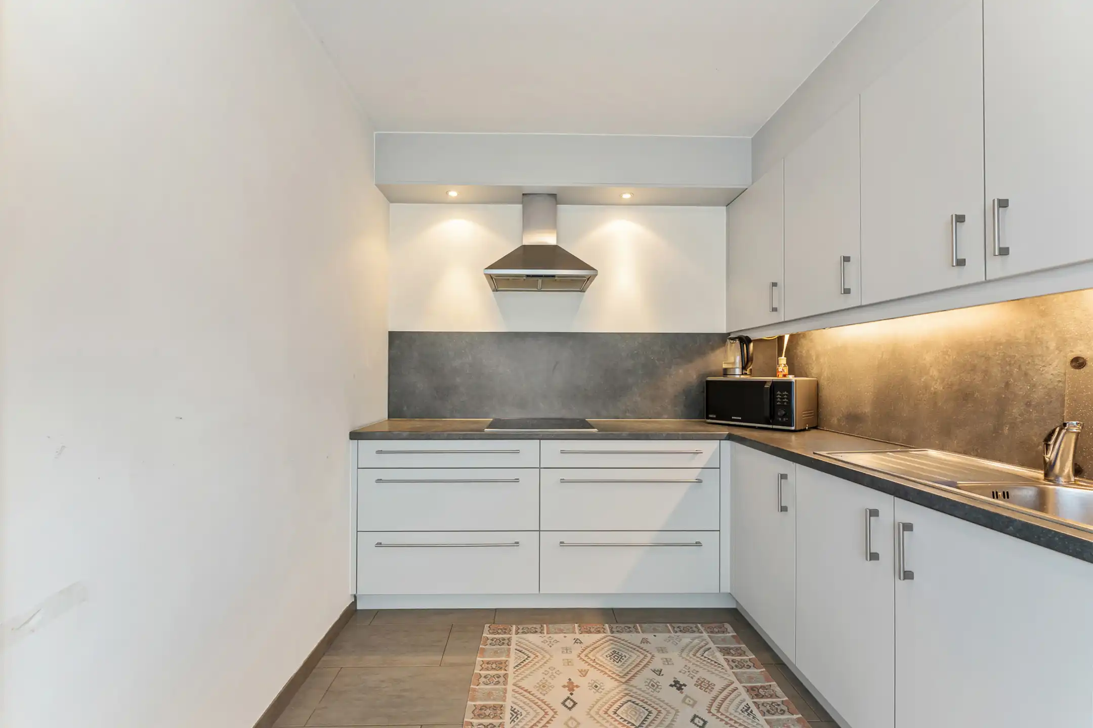 Ruim appartement van 109 m² met garage & terras foto 8