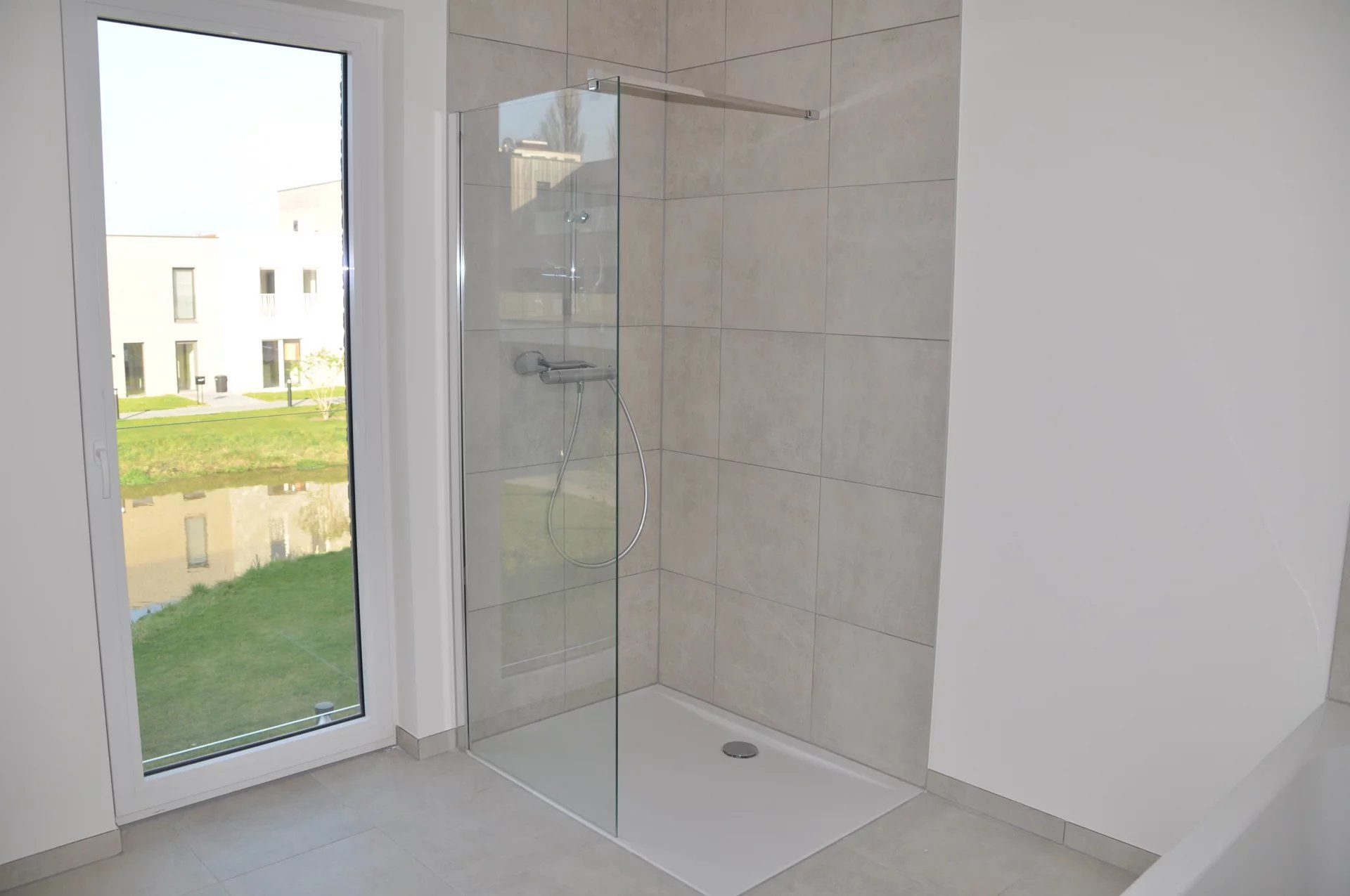 ENERGIEZUINIGE NIEUWBOUWWONING VAN 147M² MET 3 SLPK NABIJ HASSELT CENTRUM foto 18