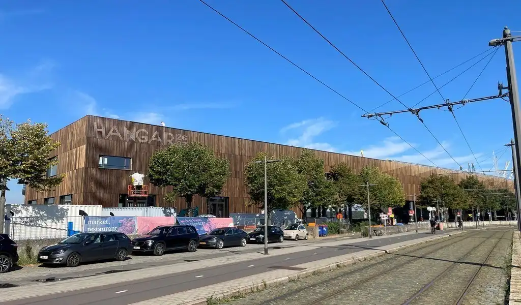 Gerenoveerde kantoren te huur in Hangar 26 op het Eilandje in Antwerpen foto 18