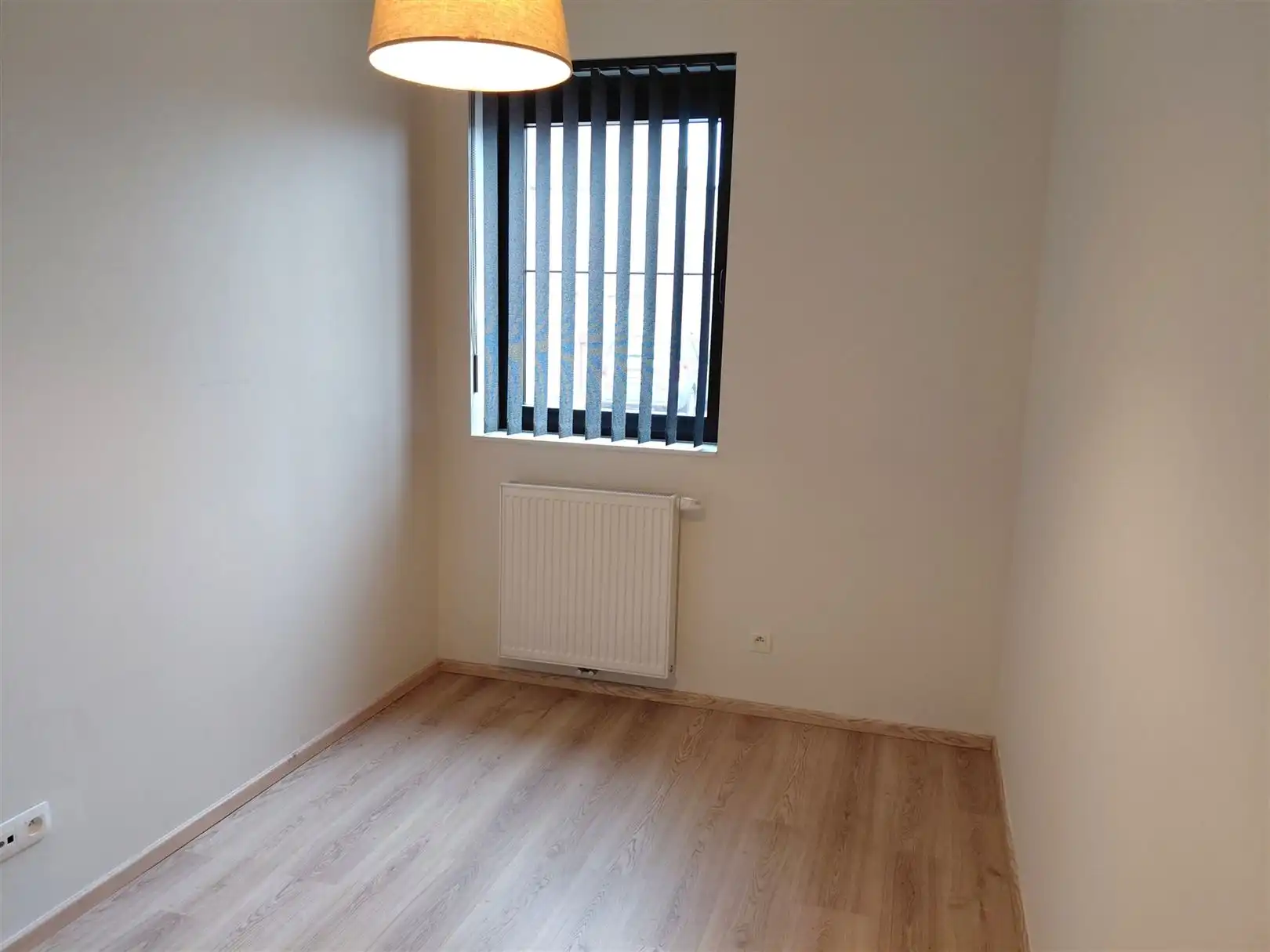 TE HUUR: Gelijkvloers appartement met 2 slaapkamers te Heusden!  foto 13