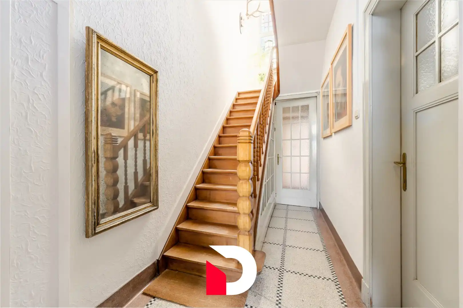 Karaktervol burgerhuis met 5 slk en riante tuin langs de Damse Vaart dichtbij centrum Brugge foto 4