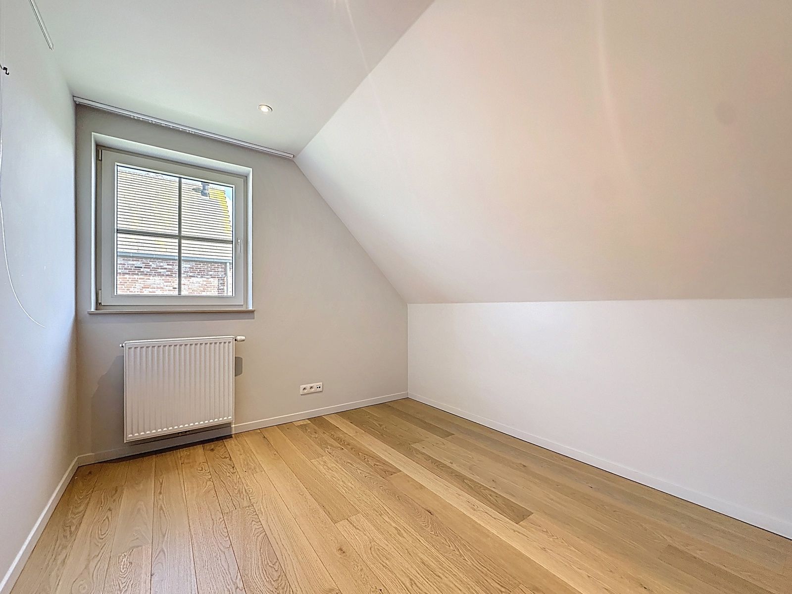 Luxueus afgewerkte driegevel-villa met 5 slaapkamers foto 18