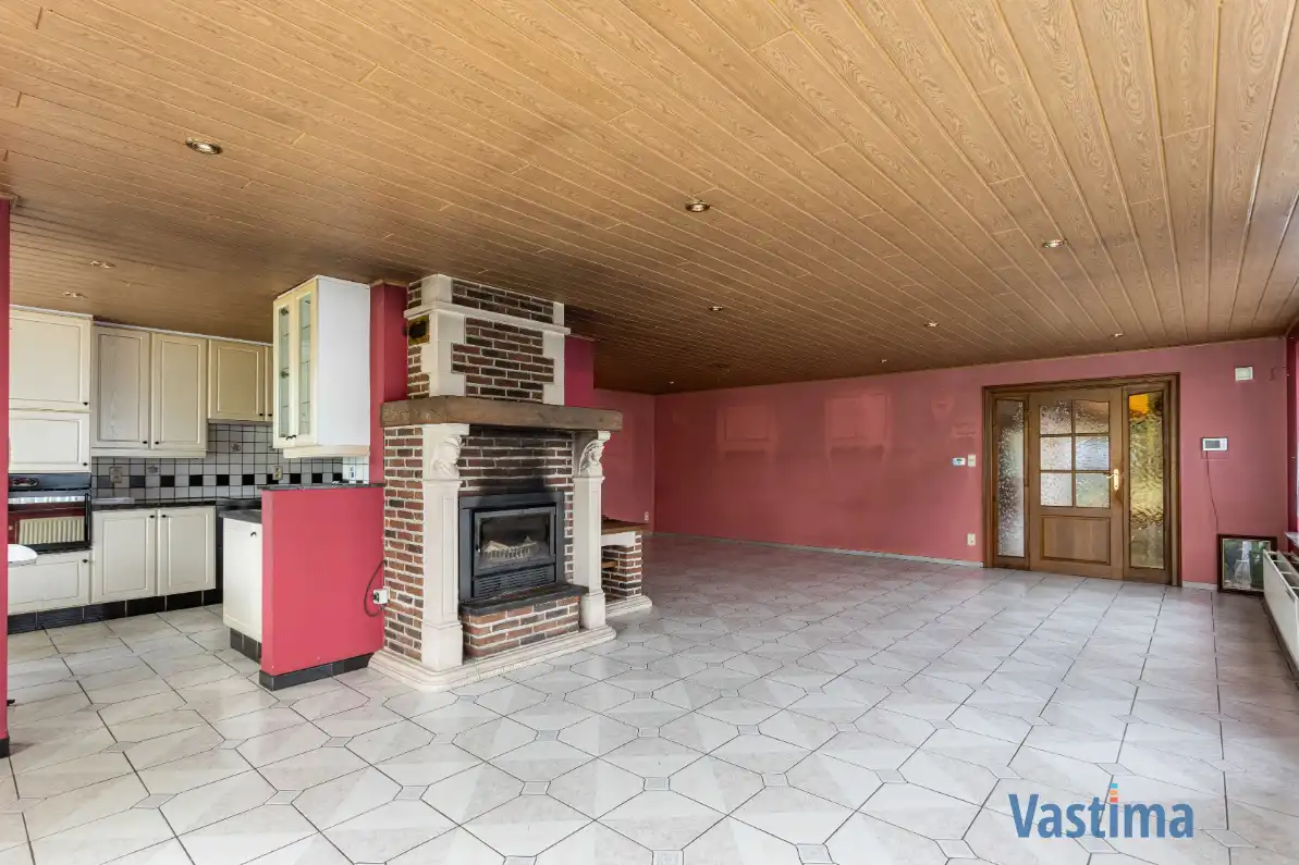 Ruime halfopen bungalow met grote kelder, 3 slaapkamers en zonnige tuin foto 15