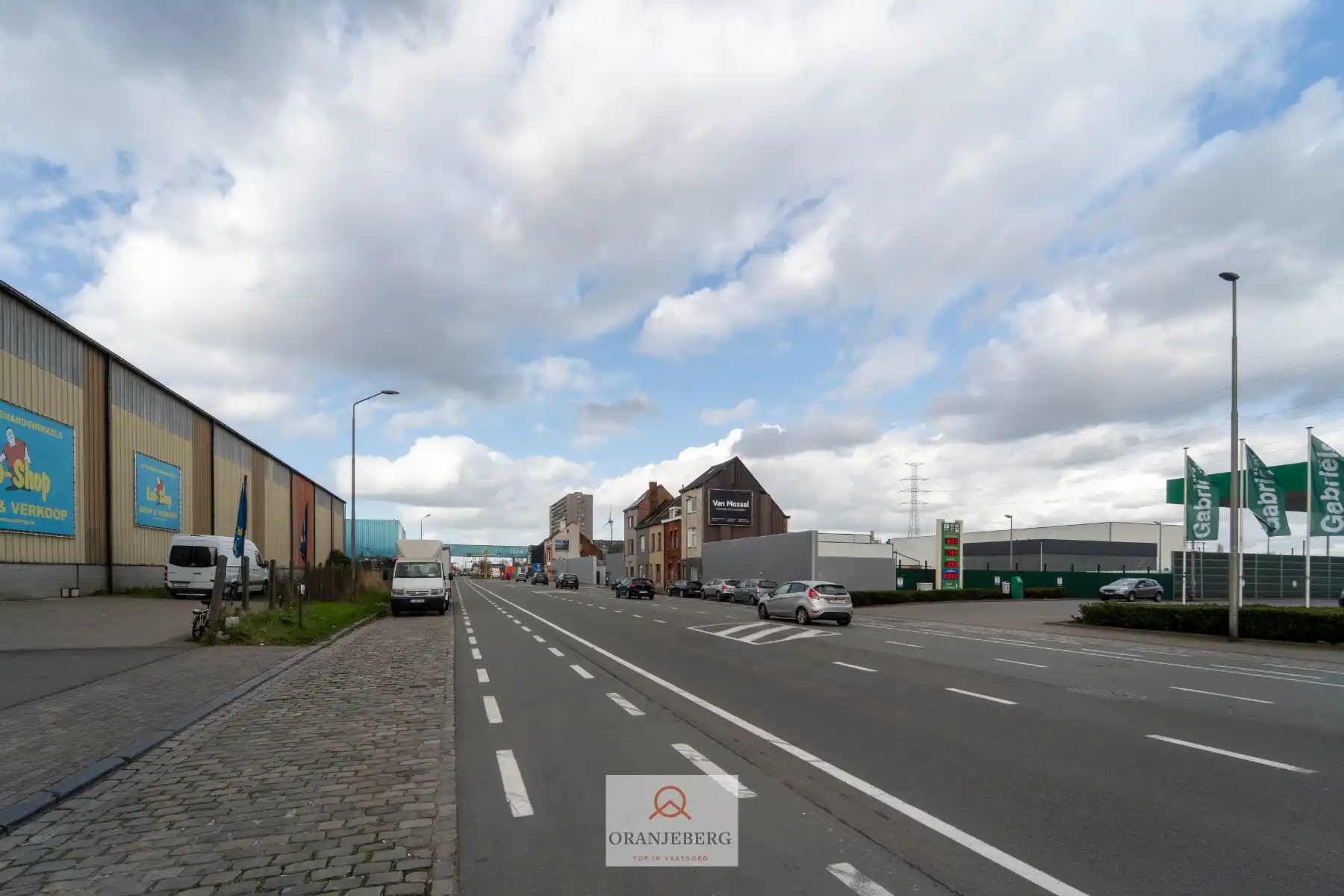 Magazijn te huur voor KORTE DUUR – 850 m² - op toplocatie Afrikalaan nabij Gent-Dampoort foto 15