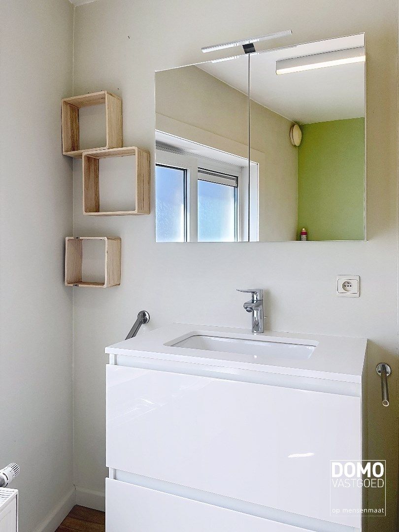 LICHTRIJK APPARTEMENT OP EERSTE VERDIEPING MET INPANDIG TERRAS foto 10