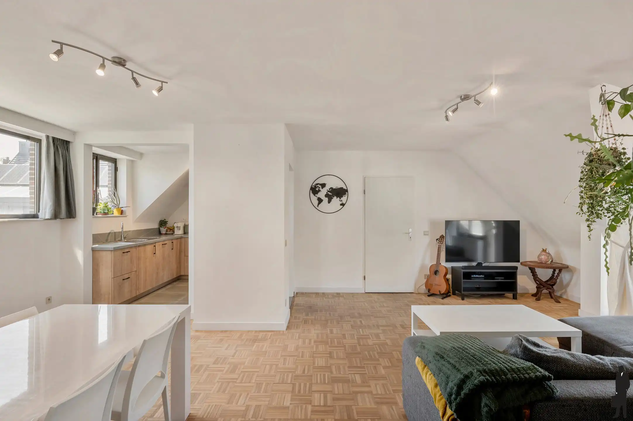 Ruim appartement met 3 slaapkamers en garage in het centrum van Essen foto 6