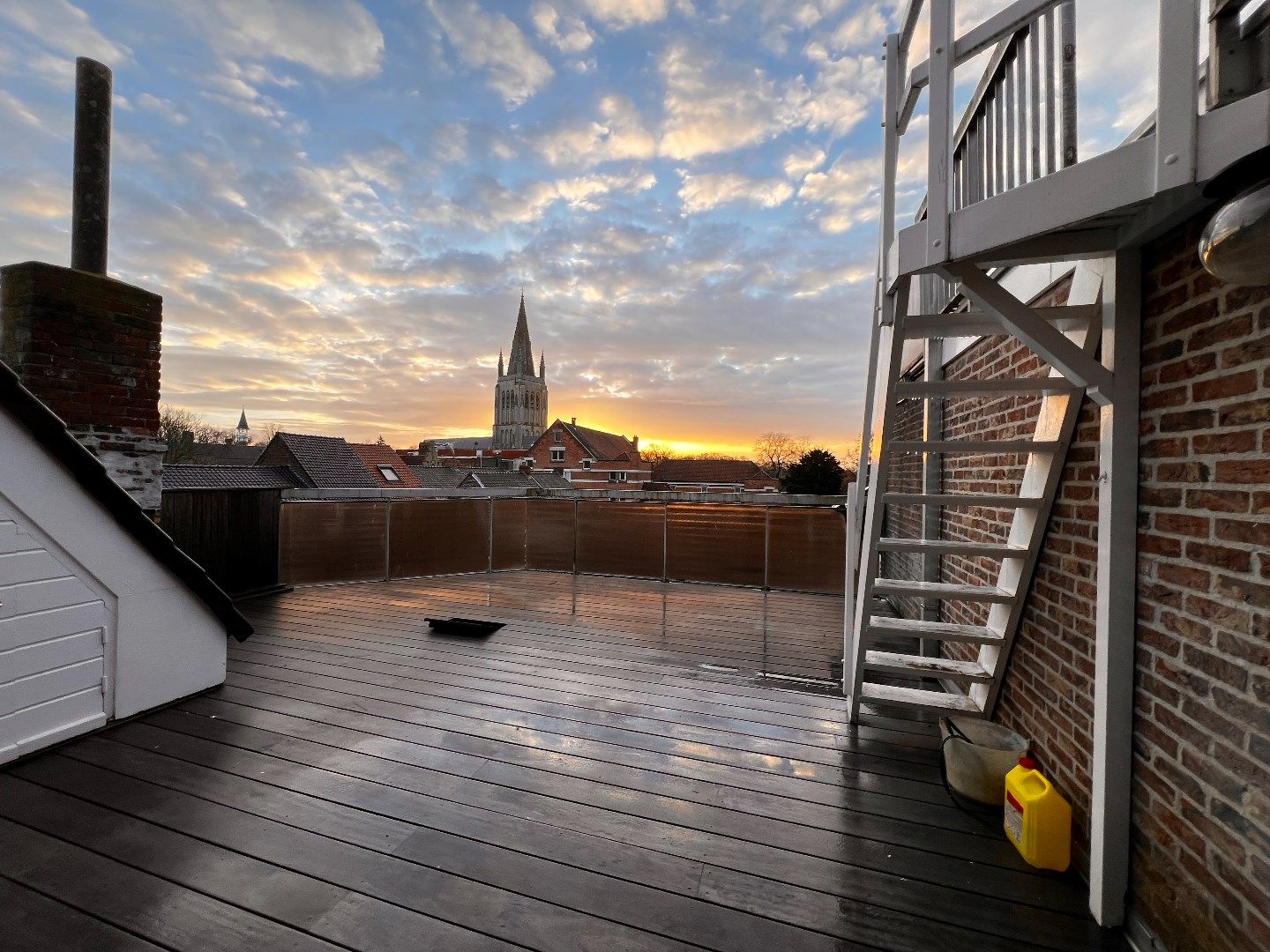 DUPLEX APPARTEMENT MET 3 SLAAPKAMERS OP DE GROTE MARKT VAN IEPER foto 7