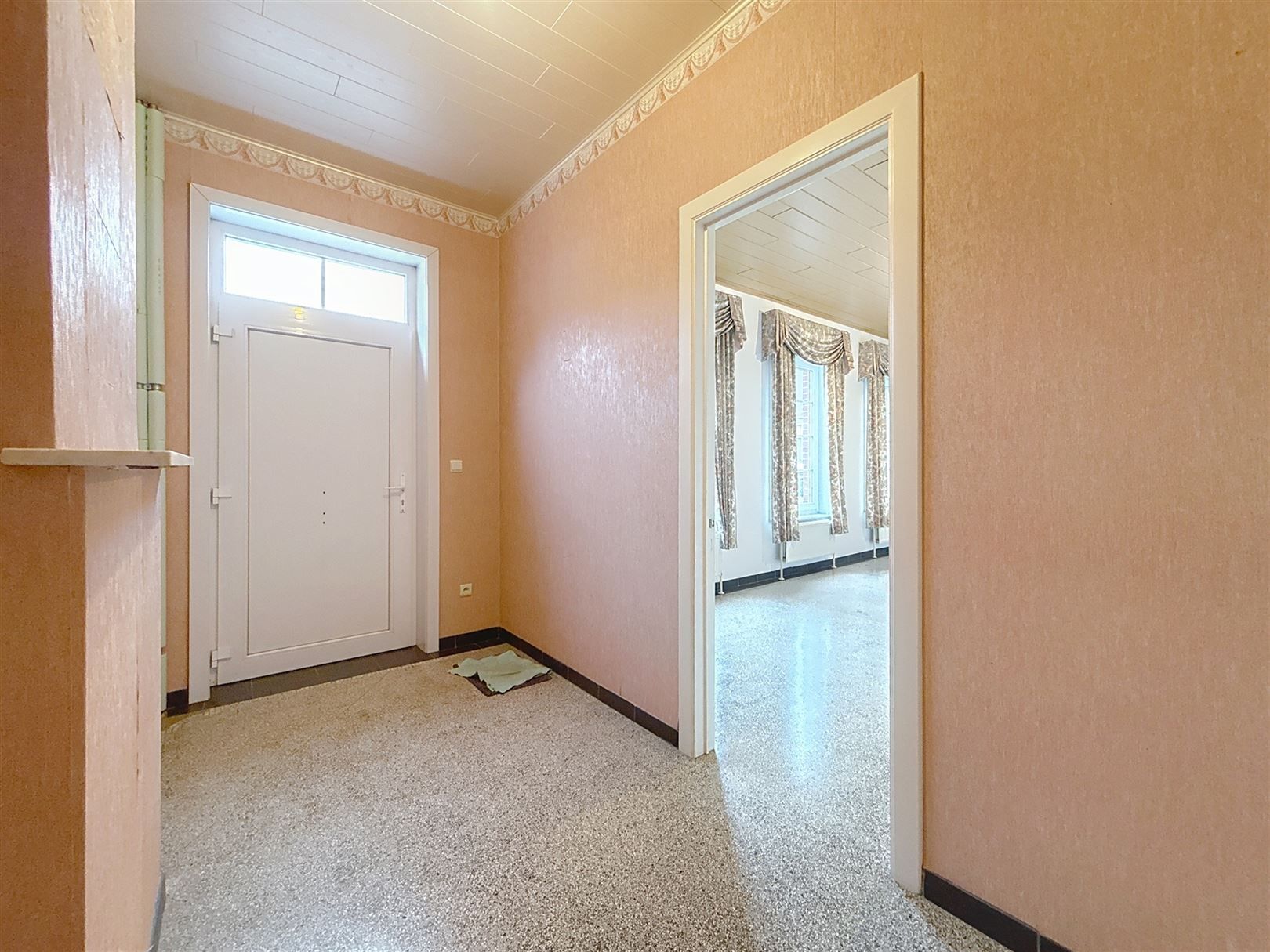 Ruime woning met 4 slpks en verhuurde studio + tuin foto 7