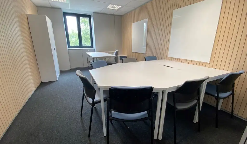 Vernieuwde kantoren te huur op toplocatie in Zwijnaarde foto 11
