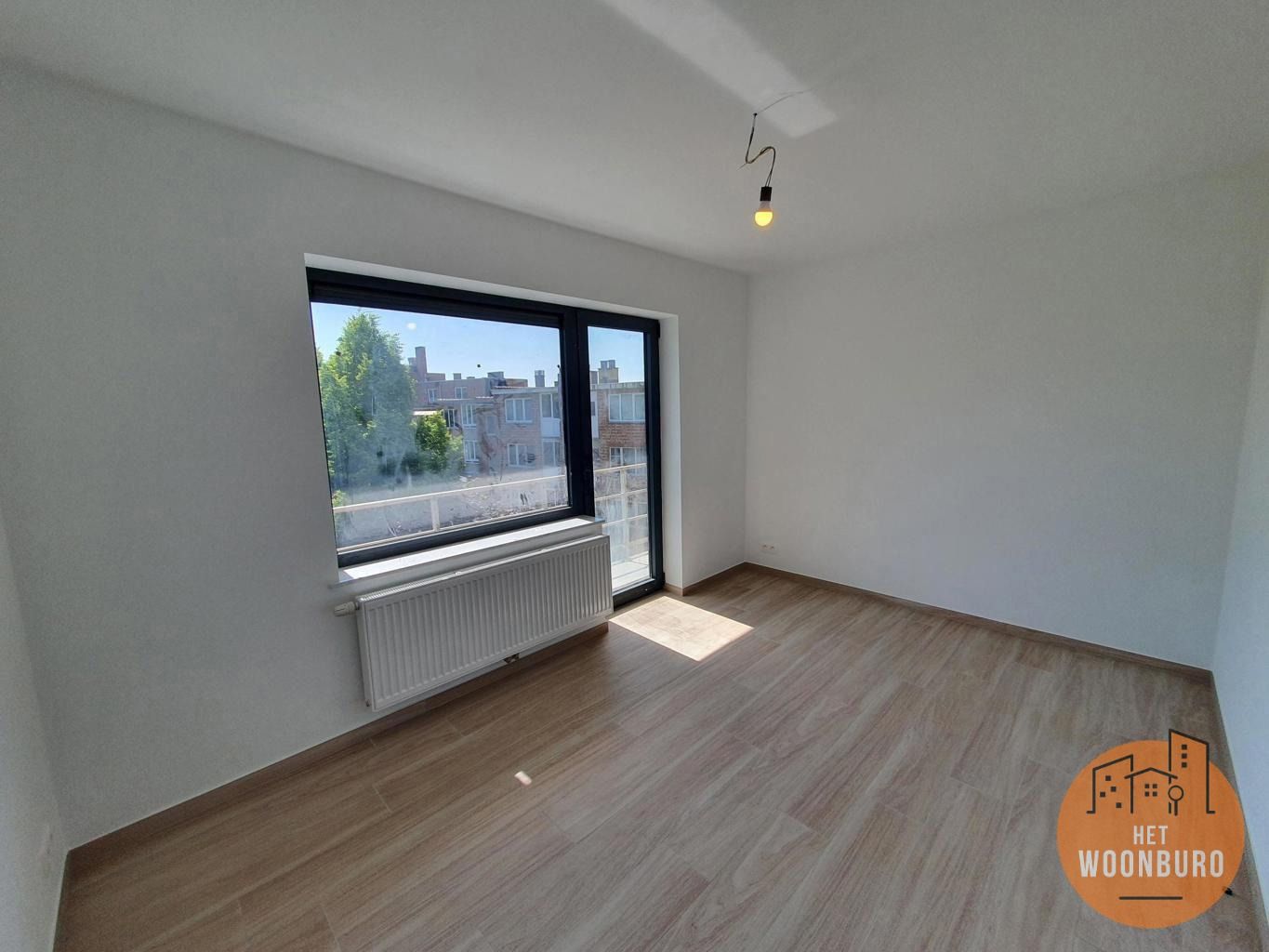 Appartement 4e Verd. achteraan met autostaanplaats foto 6