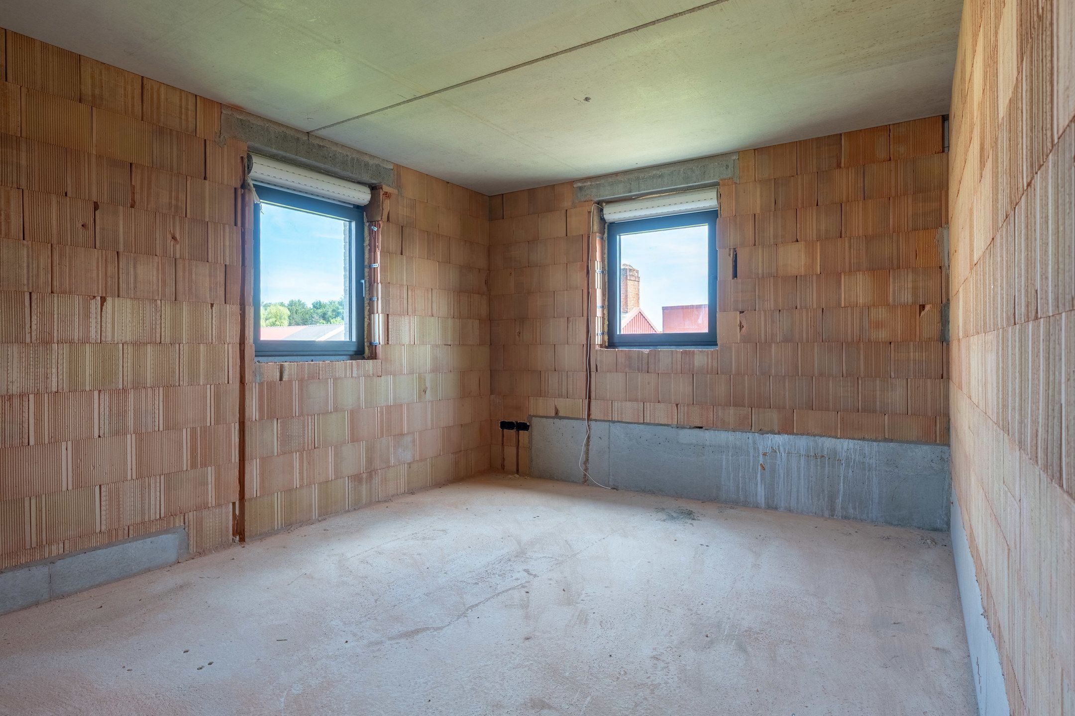 Verder af te werken woning met o.a. 4 slaapkamers, inpandige garage, ... foto 24