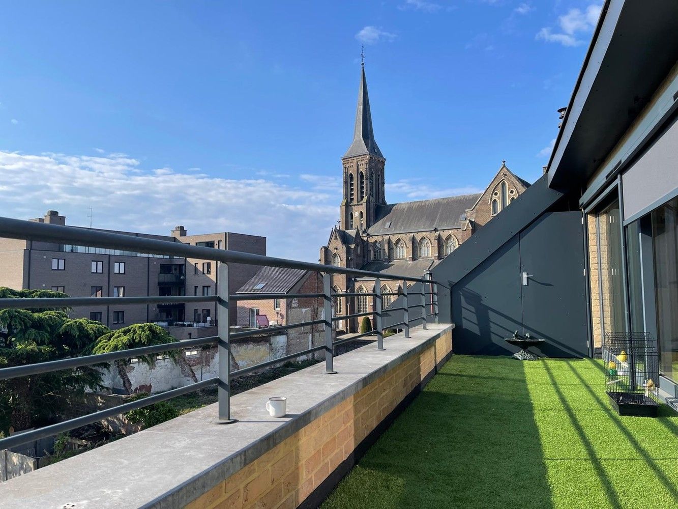 Uniek appartement met 3 terrassen in hartje Lanaken, met meer dan 180 m² wooncomfort! foto 12