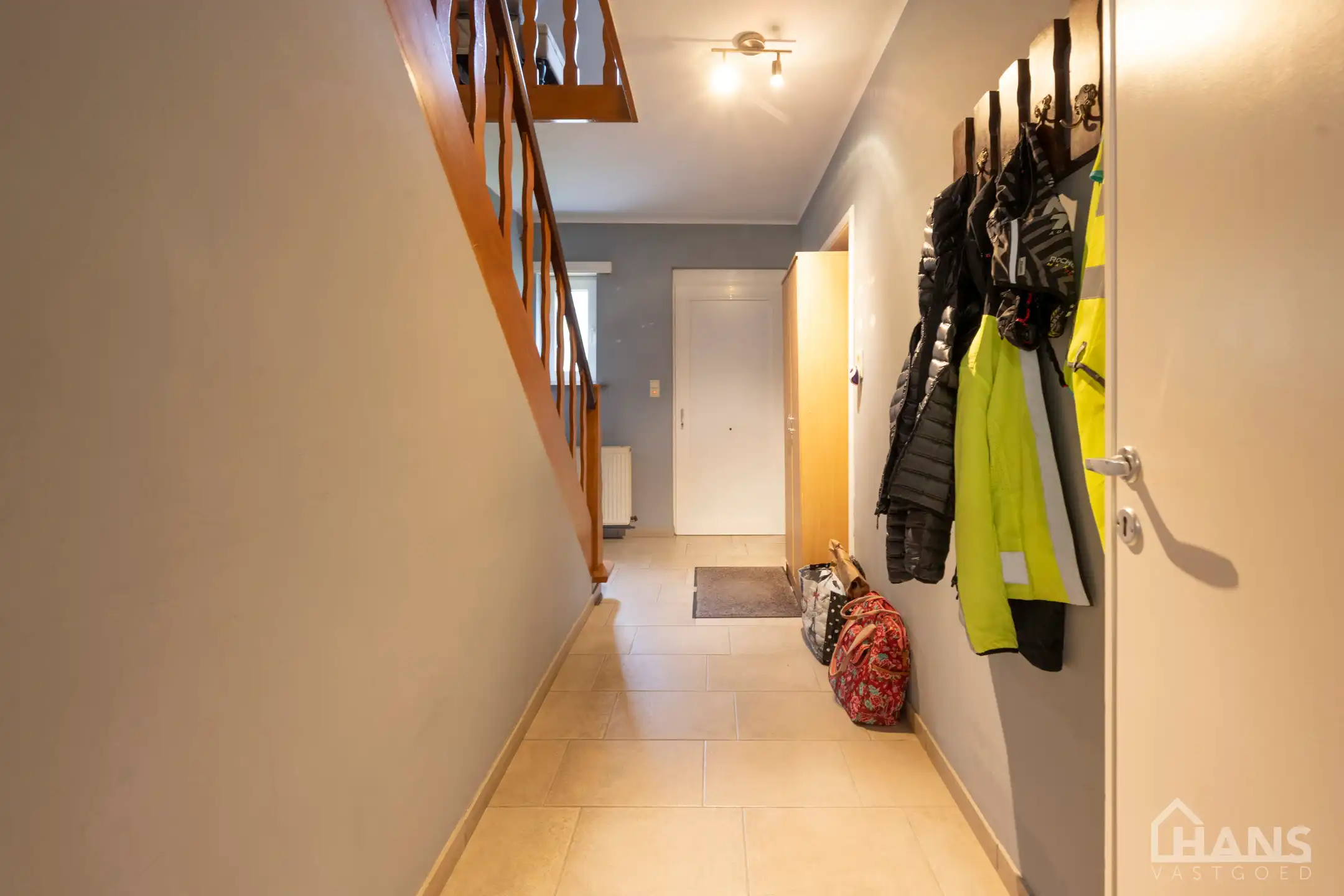 Vrijstaande woning met inpandige garage. foto 8