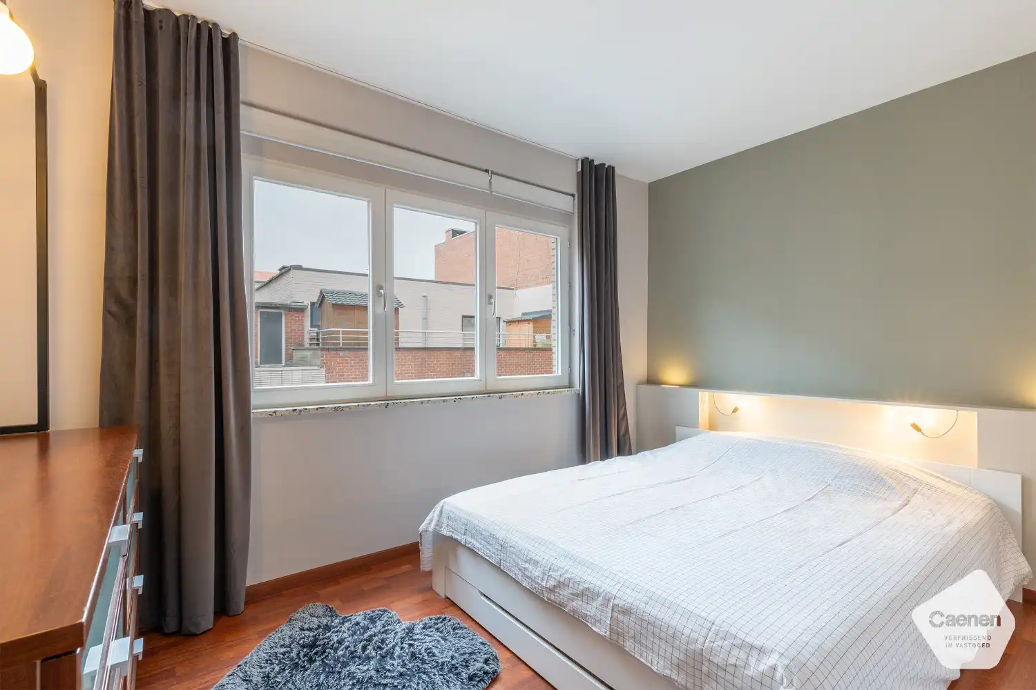 Modern tweeslaapkamerappartement met frontaal zeezicht foto 8