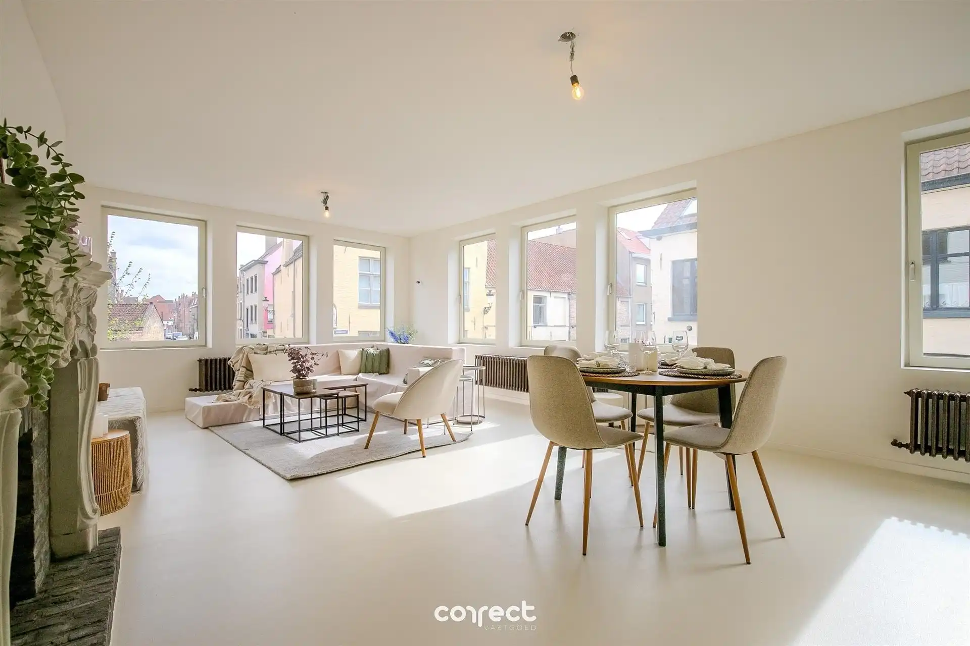 Volledig vernieuwde hoekwoning. foto 4
