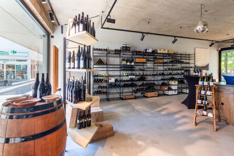 Prachtig handelspand met 2 grote etalages, gratis parking! Toplocatie Patio Donk! foto 12