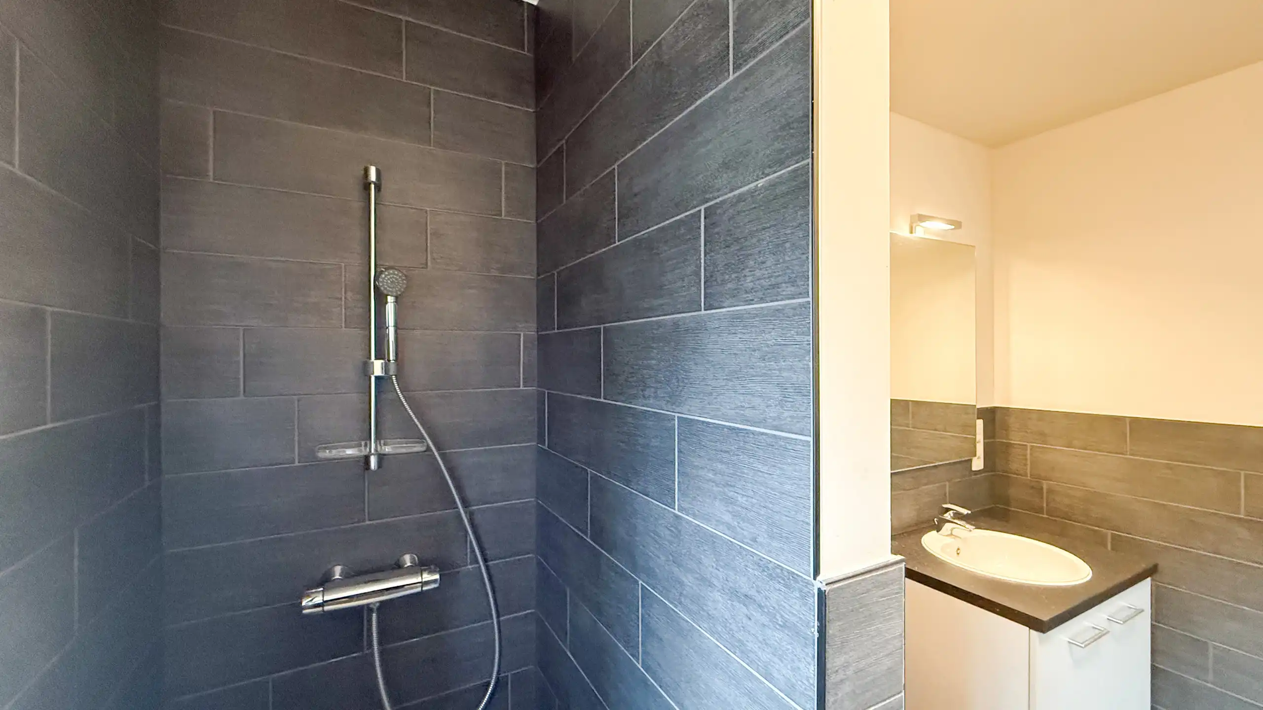 Veelzijdig investeringspand met 10 kamers, lift en kelder! foto 44