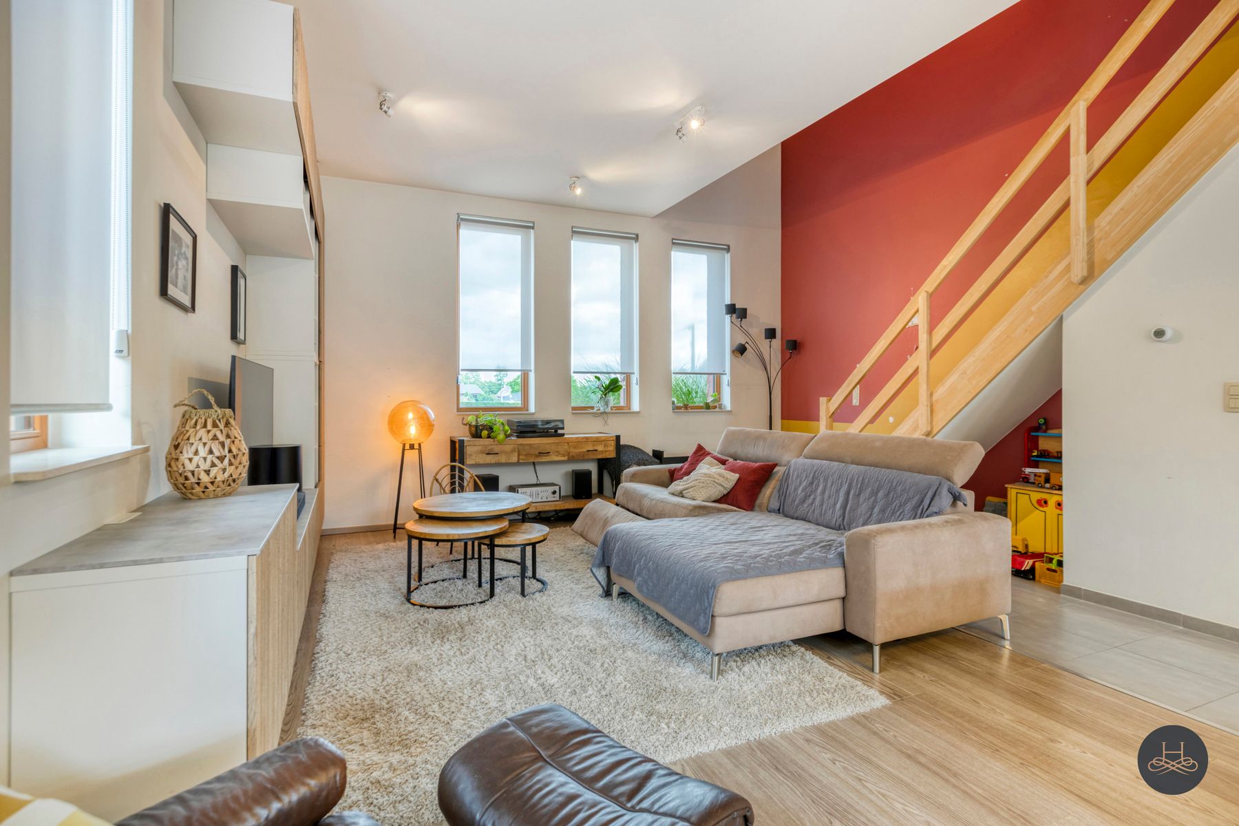 Gezellige en moderne halfopen woning met leuke tuin foto 3