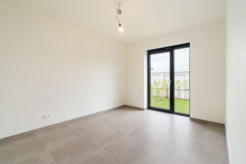 Dit appartement is gelegen langsheen de Langerbrugsestraat te Evergem. foto 7