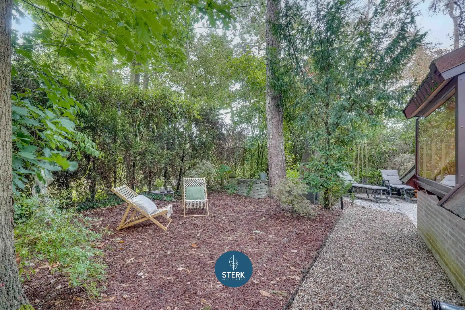SFEERVOLLE VAKANTIEWONING INCL. INBOEDEL EN RUIME TUIN OP SONNEVIJVER !  foto 18