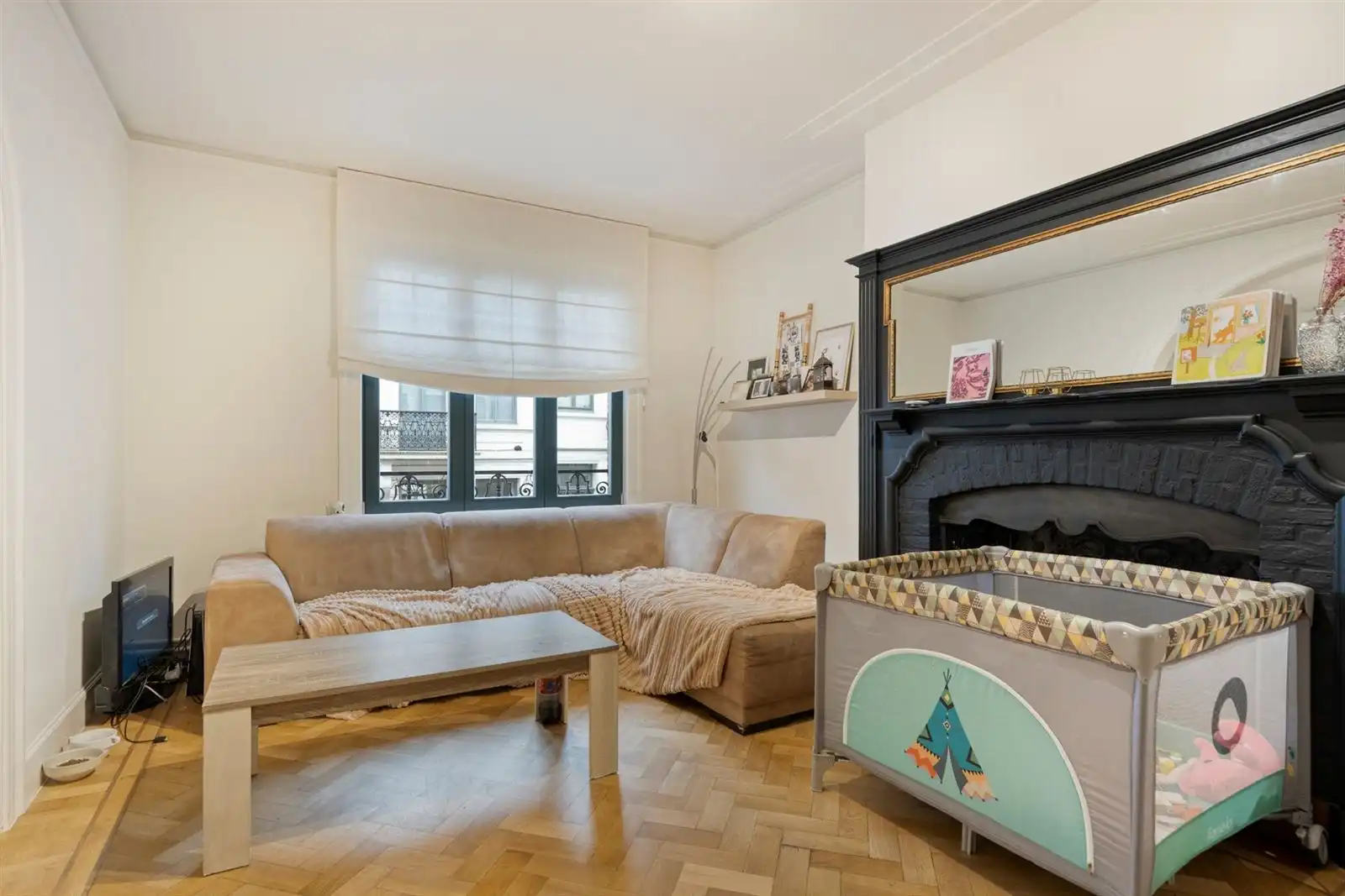 Berchem – Charmant 2-slaapkamerappartement in prachtige art-deco woning

 foto 5