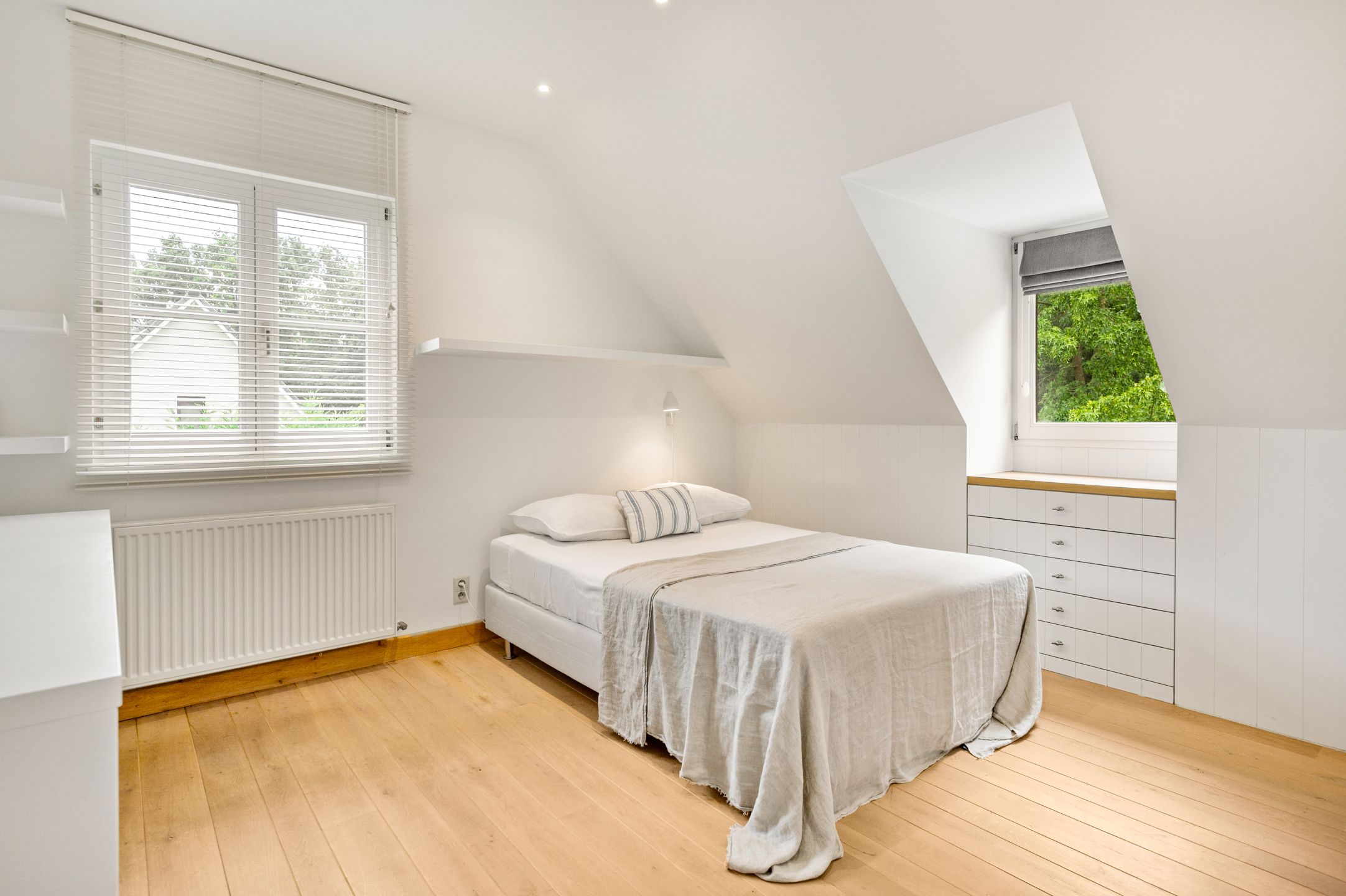 Recente villa met poolhouse en zwemvijver in Zoersel (Halle) foto 28