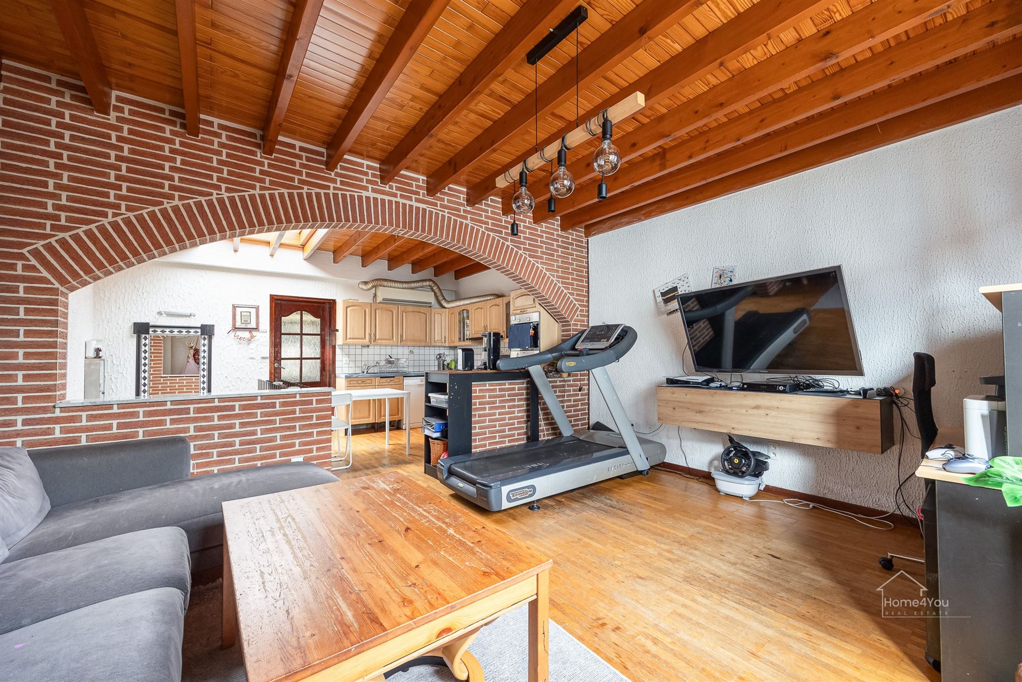 Ontdek deze charmante rijwoning in het hart van Merksem! foto 6