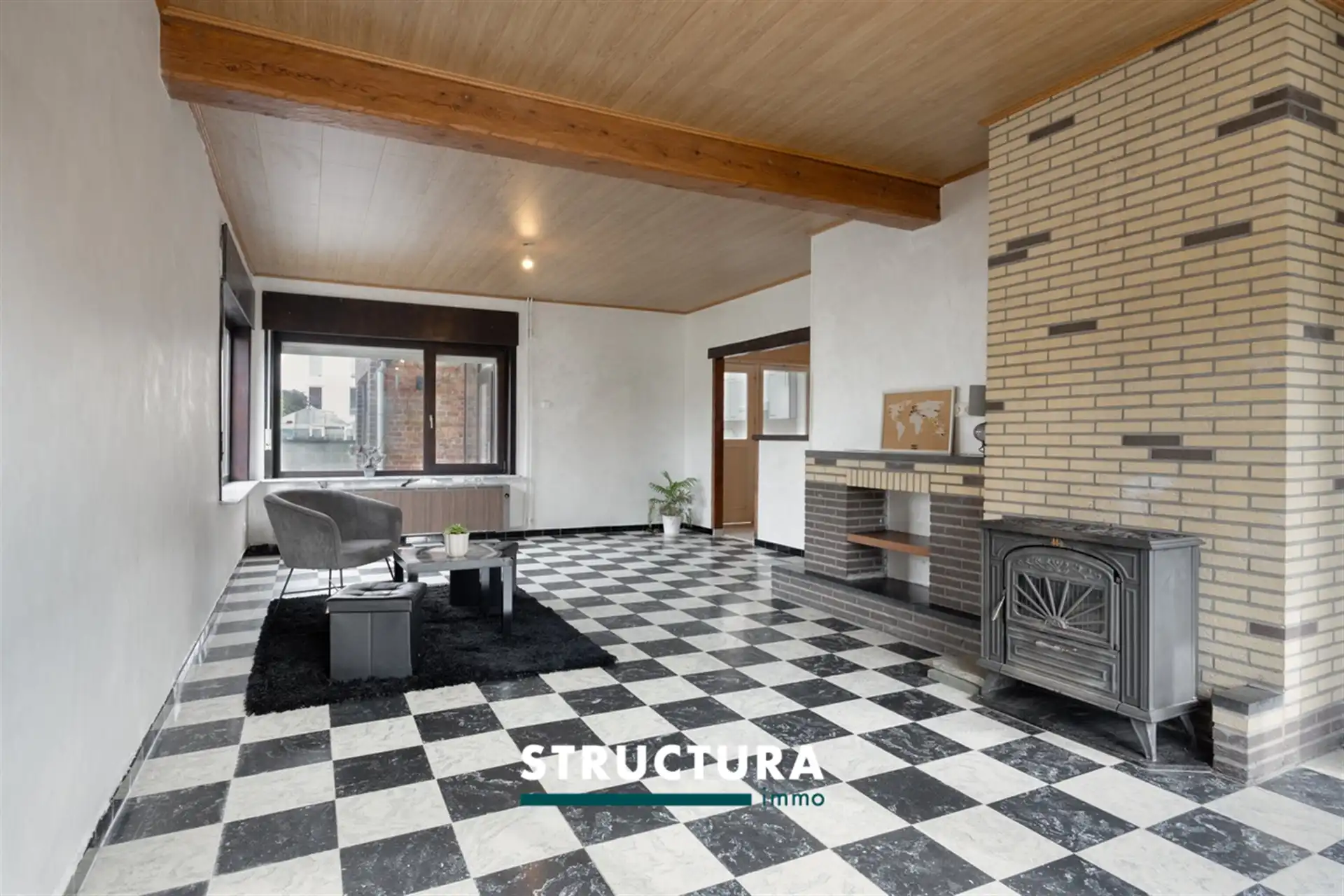 Gezinswoning met potentieel en 4 slaapkamers nabij het centrum foto 3