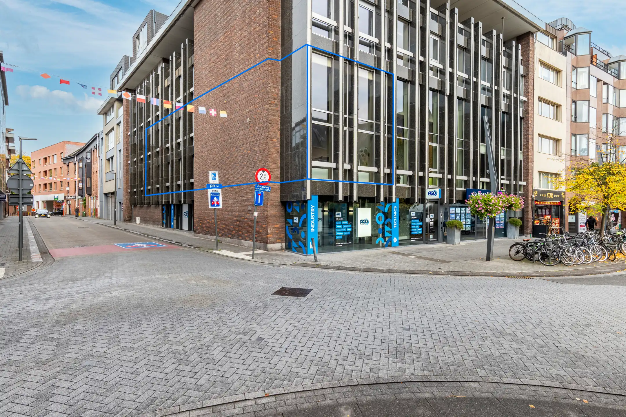 Duplex in loftstijl inclusief ondergrondse parking op de Grote Markt foto 25