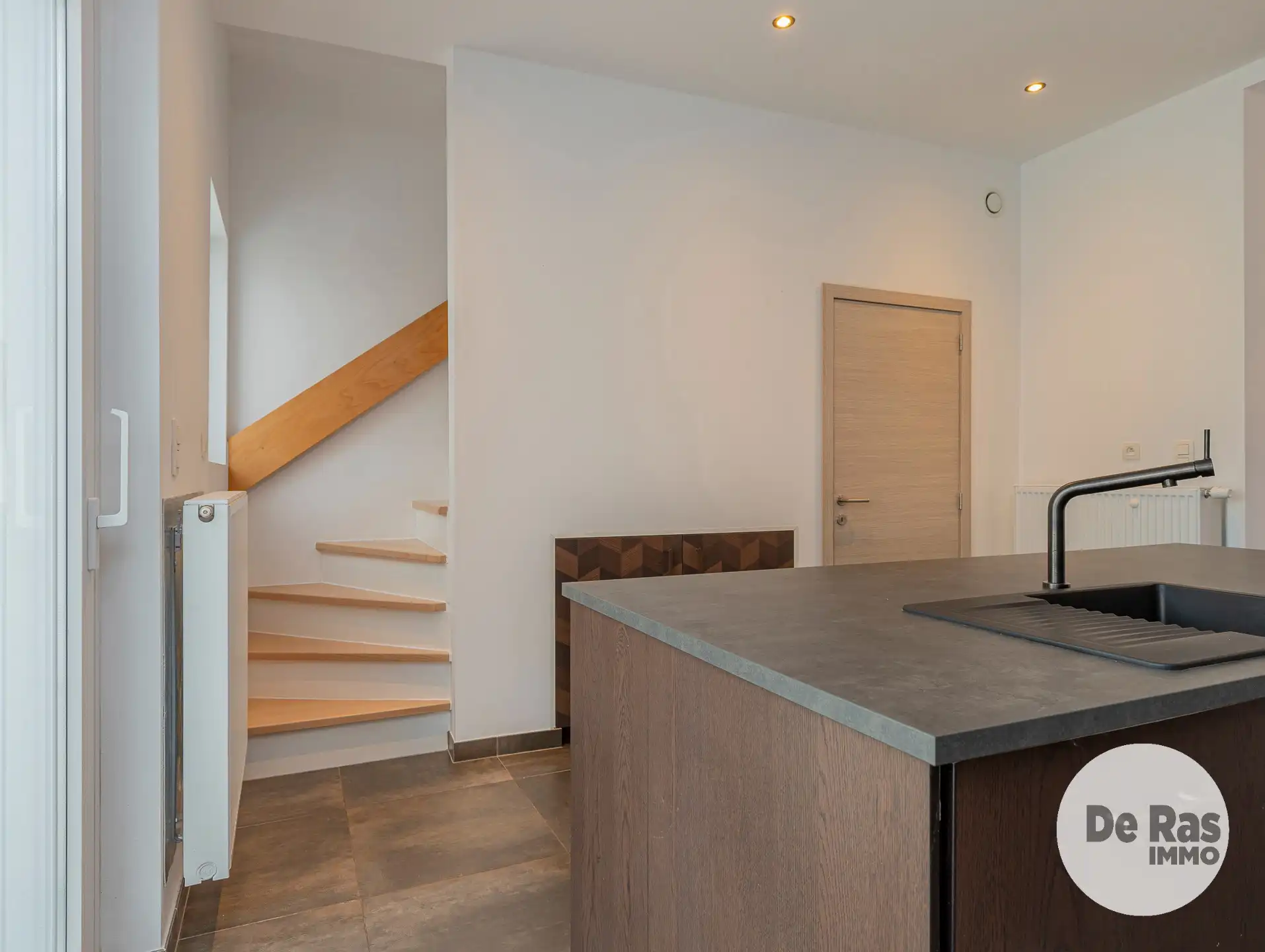 AALST - Totaal gerenoveerde woning in een doodlopende straat foto 10