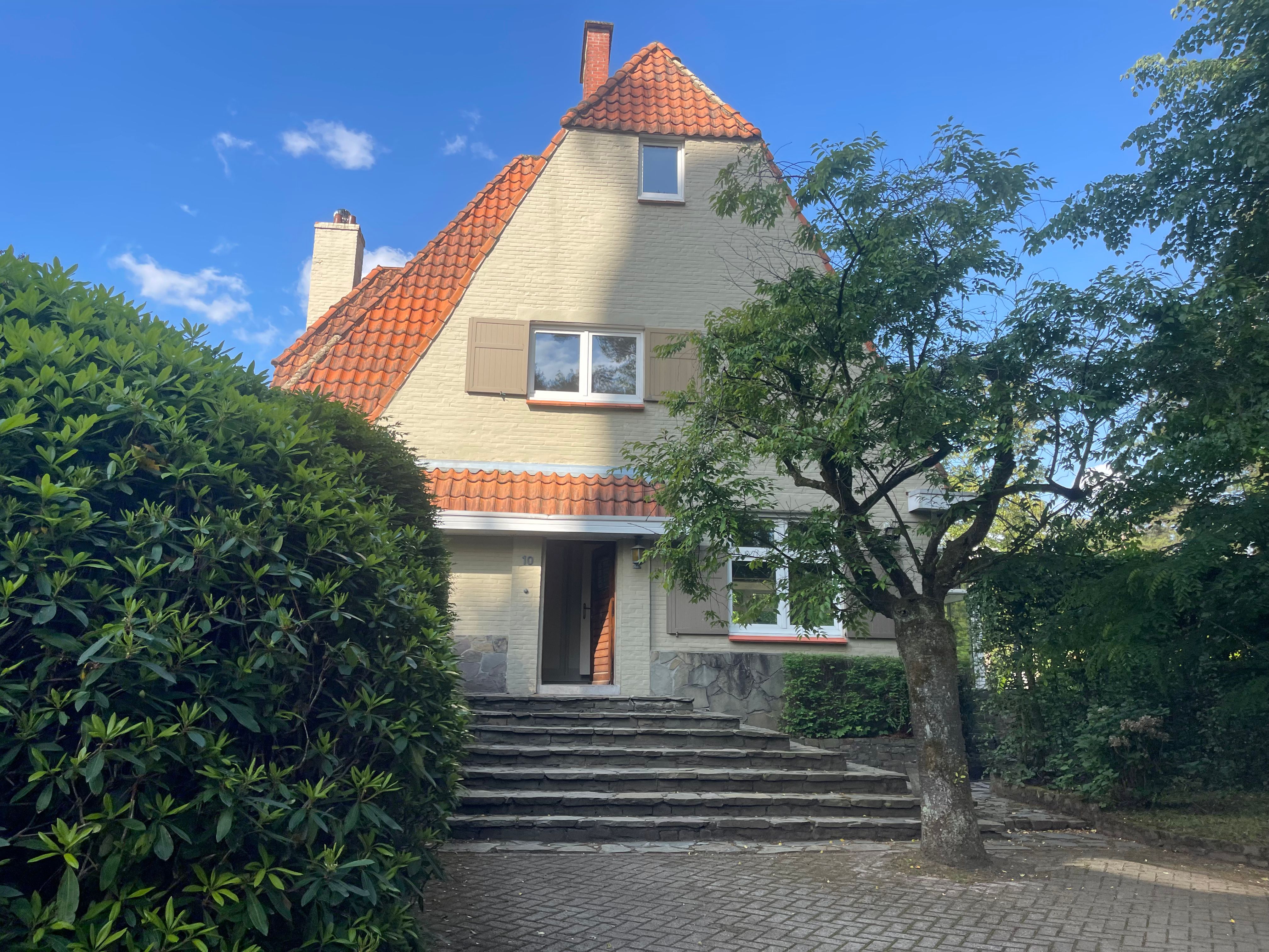 Karaktervolle villa in oase van groen, toplocatie! foto 2