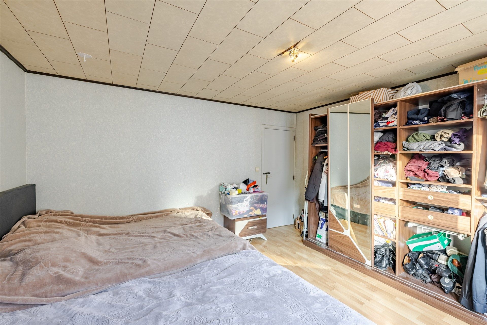 Rijwoning met 4 mogelijke slaapkamers tussen Varkensmarkt en OLV-ziekenhuis foto 13
