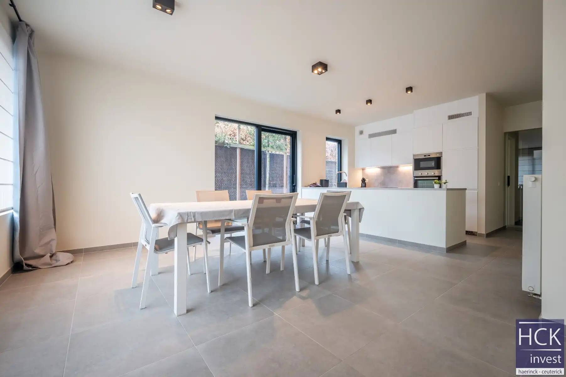 KRUISHOUTEM - Knap gelijklvoersapp. met 2 slpk en ruim terras! foto 6