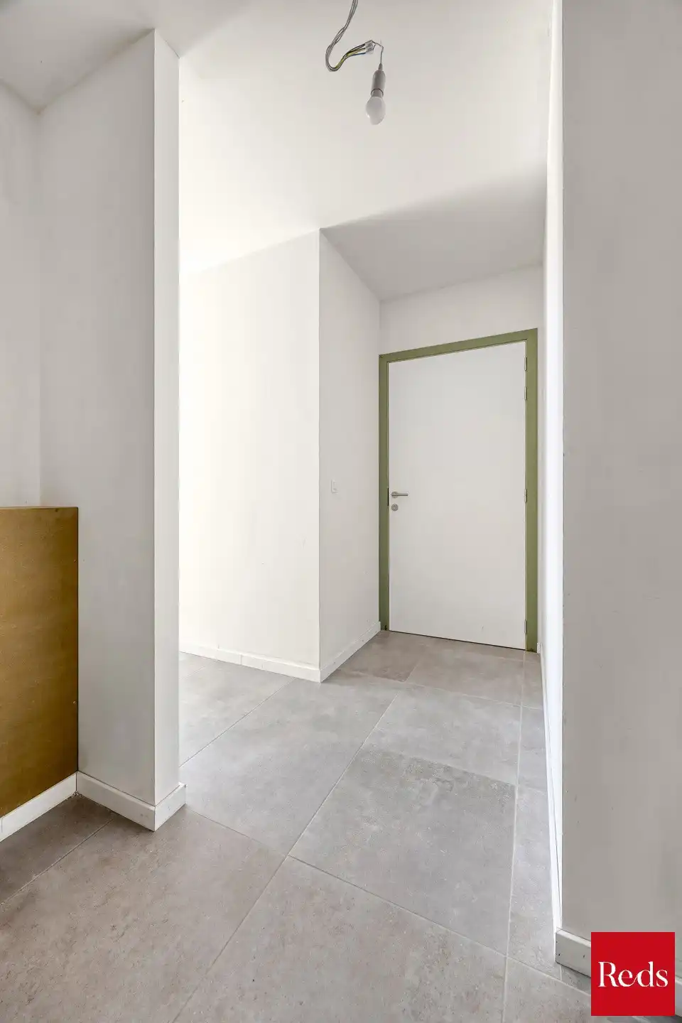 Stijlvol gelijkvloers appartement met tuin foto 12