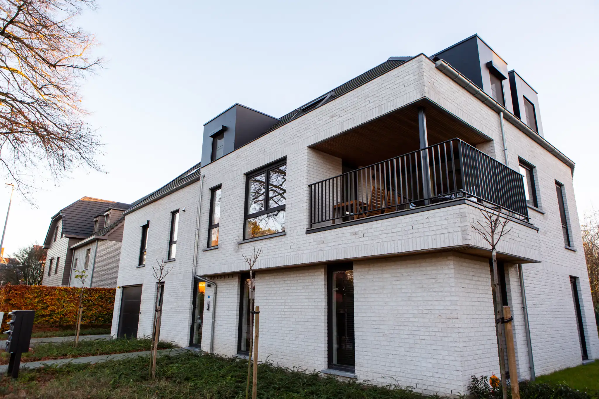 Lichtrijk 2-slaapkamerappartement foto {{pictureIndex}}