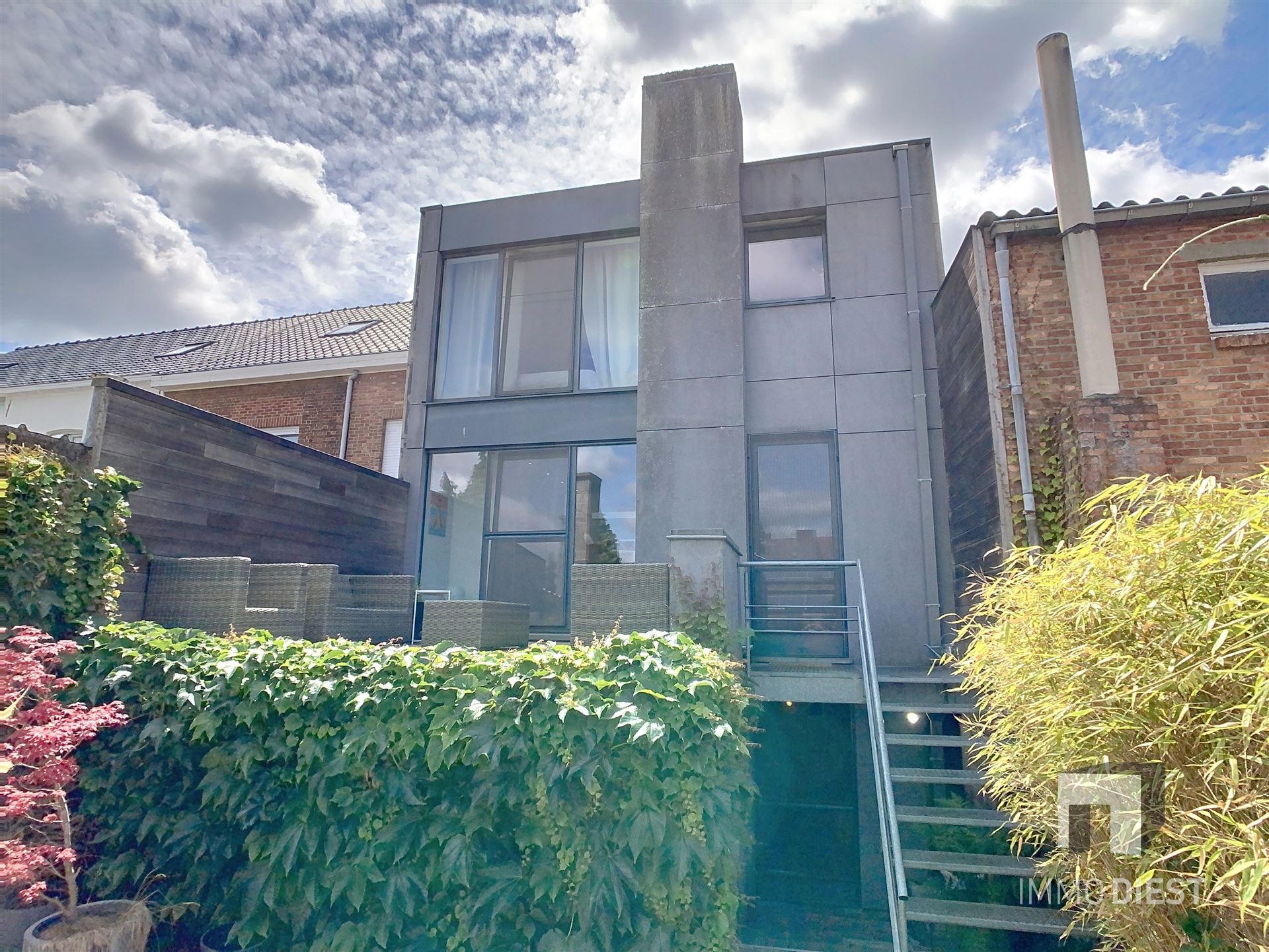 Hippe splitlevel met 3 slaapkamers in hartje Zichem. foto 30
