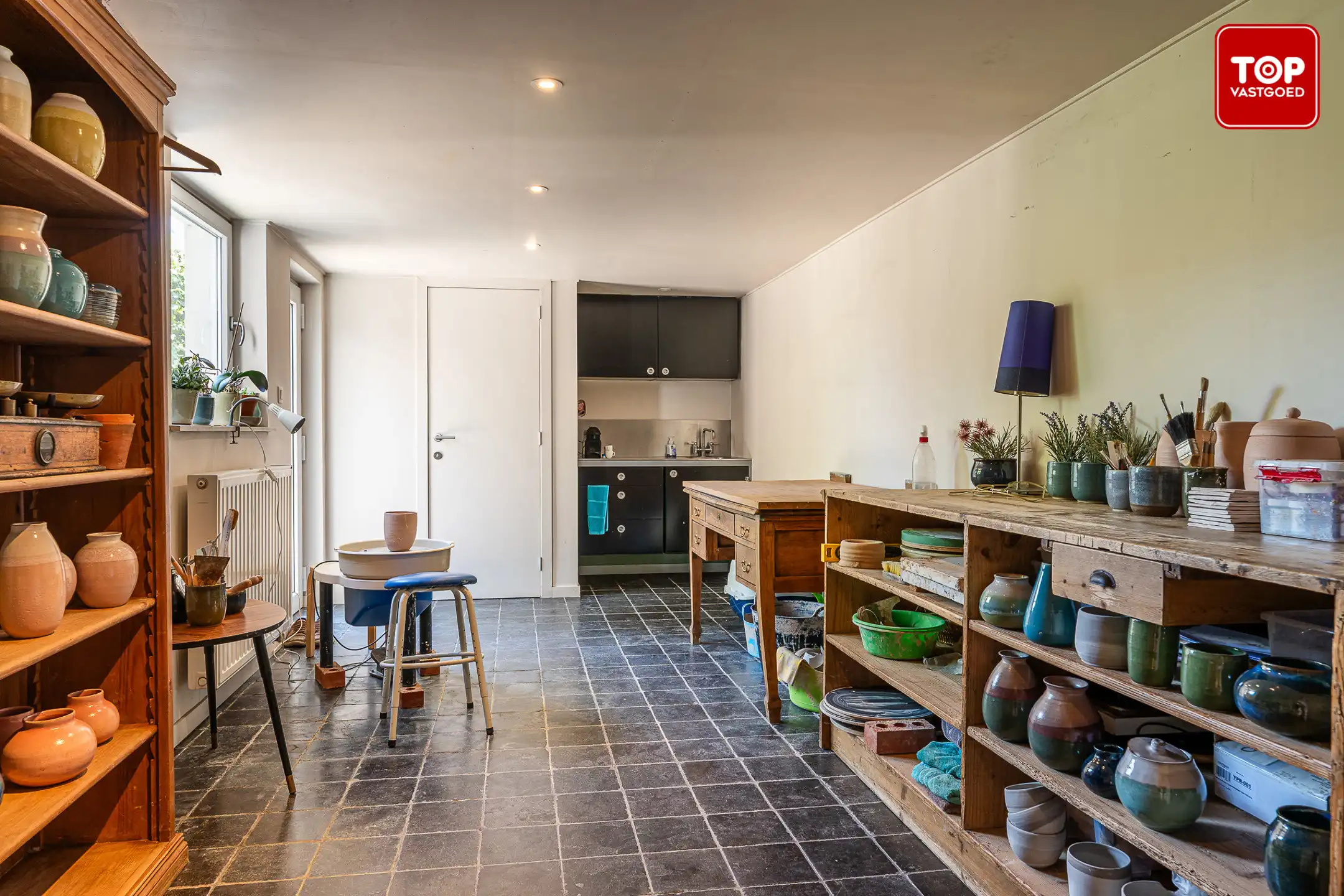 Instapklare combinatie van handelsgelijkvloers en bel-etagewoning op een uiterst gunstige locatie. foto 10