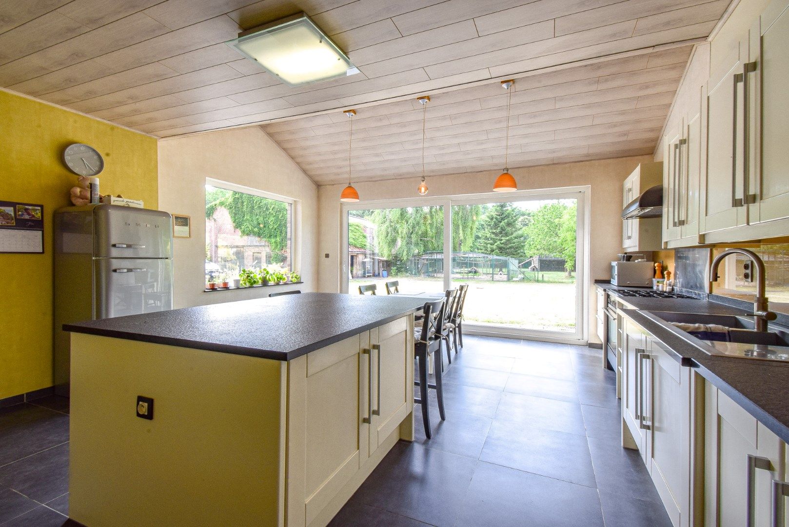 Instapklare woning met ruim handelspand op landelijke ligging te Koekelare foto 6