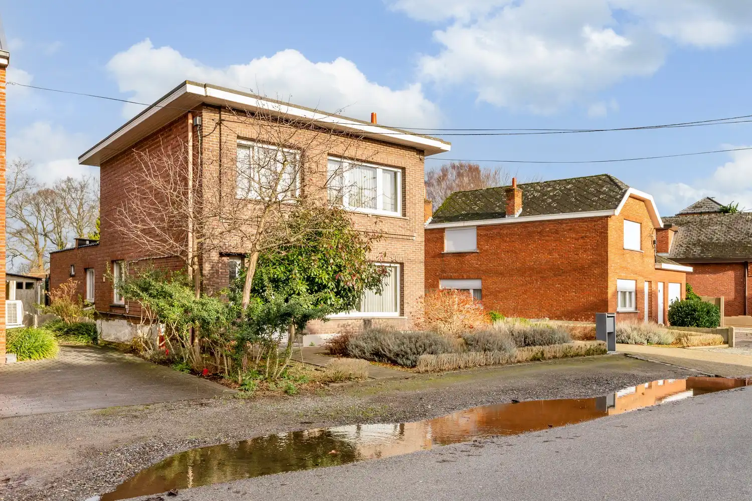 Goed onderhouden woning met tuin. foto 3