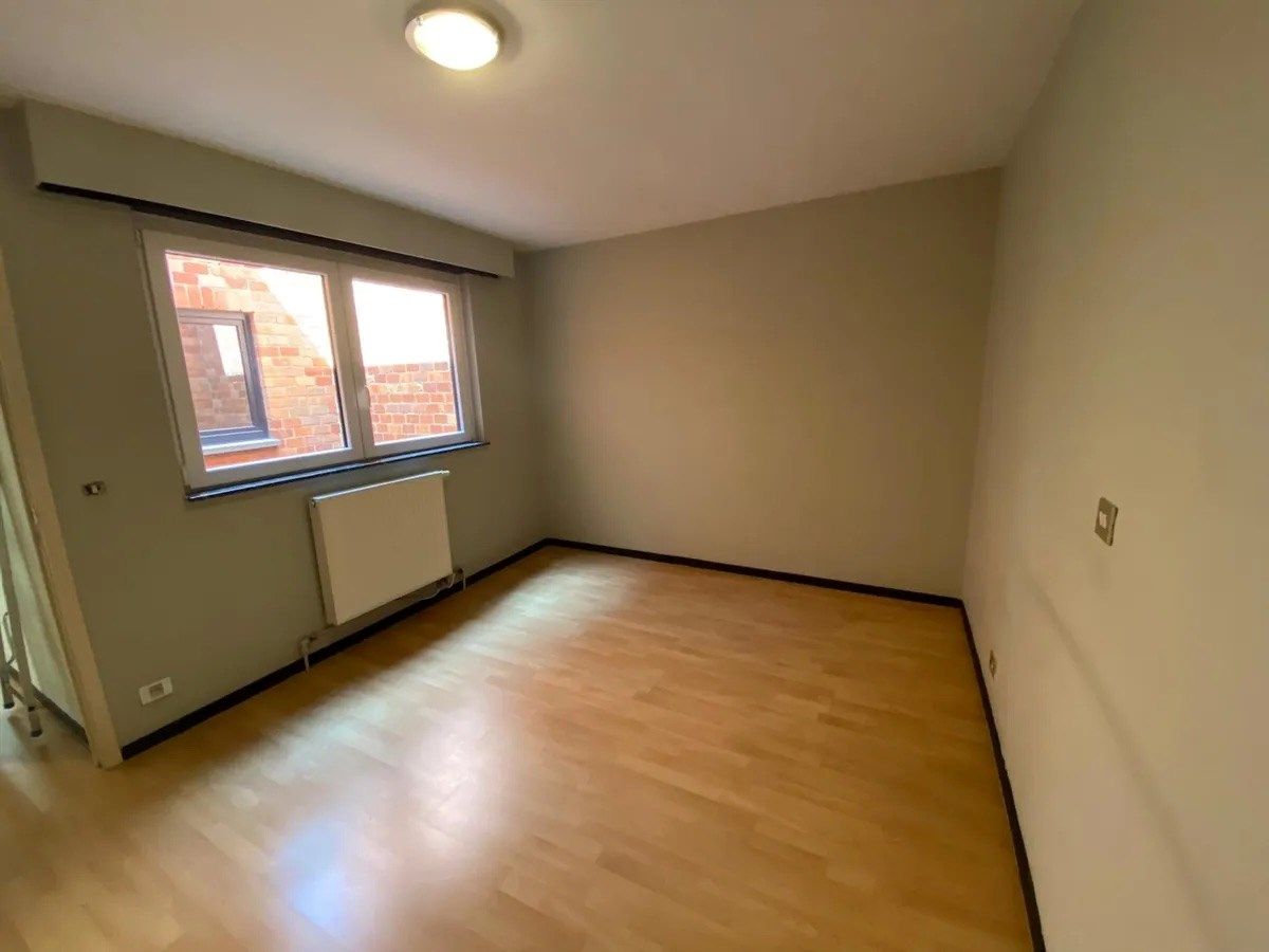 Verzorgd appartement met 2 slpks, gelegen in het centrum van Mol !  foto 7
