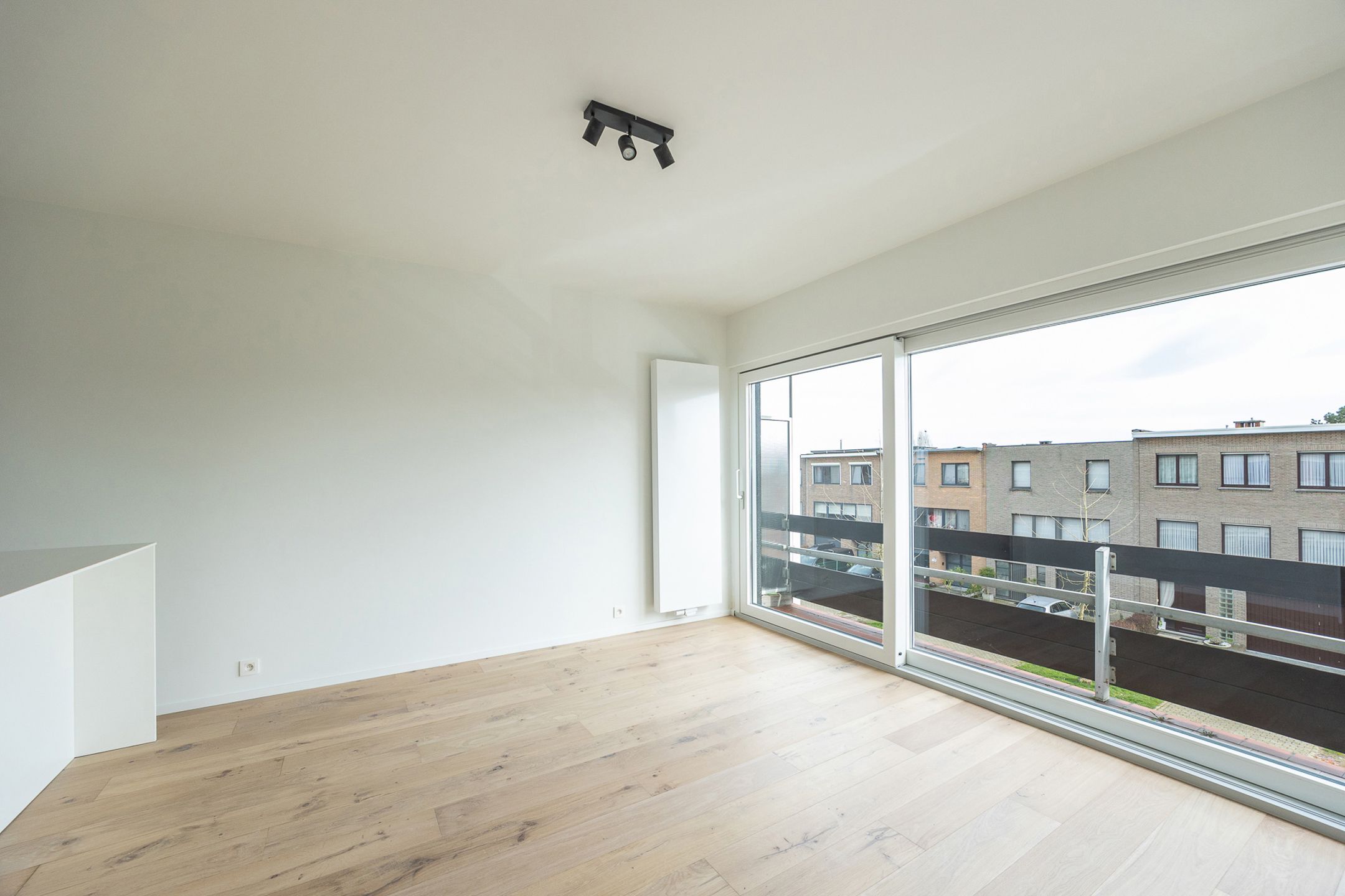 Prachtig gerenoveerd appartement met 2/3 slaapkamers foto 6