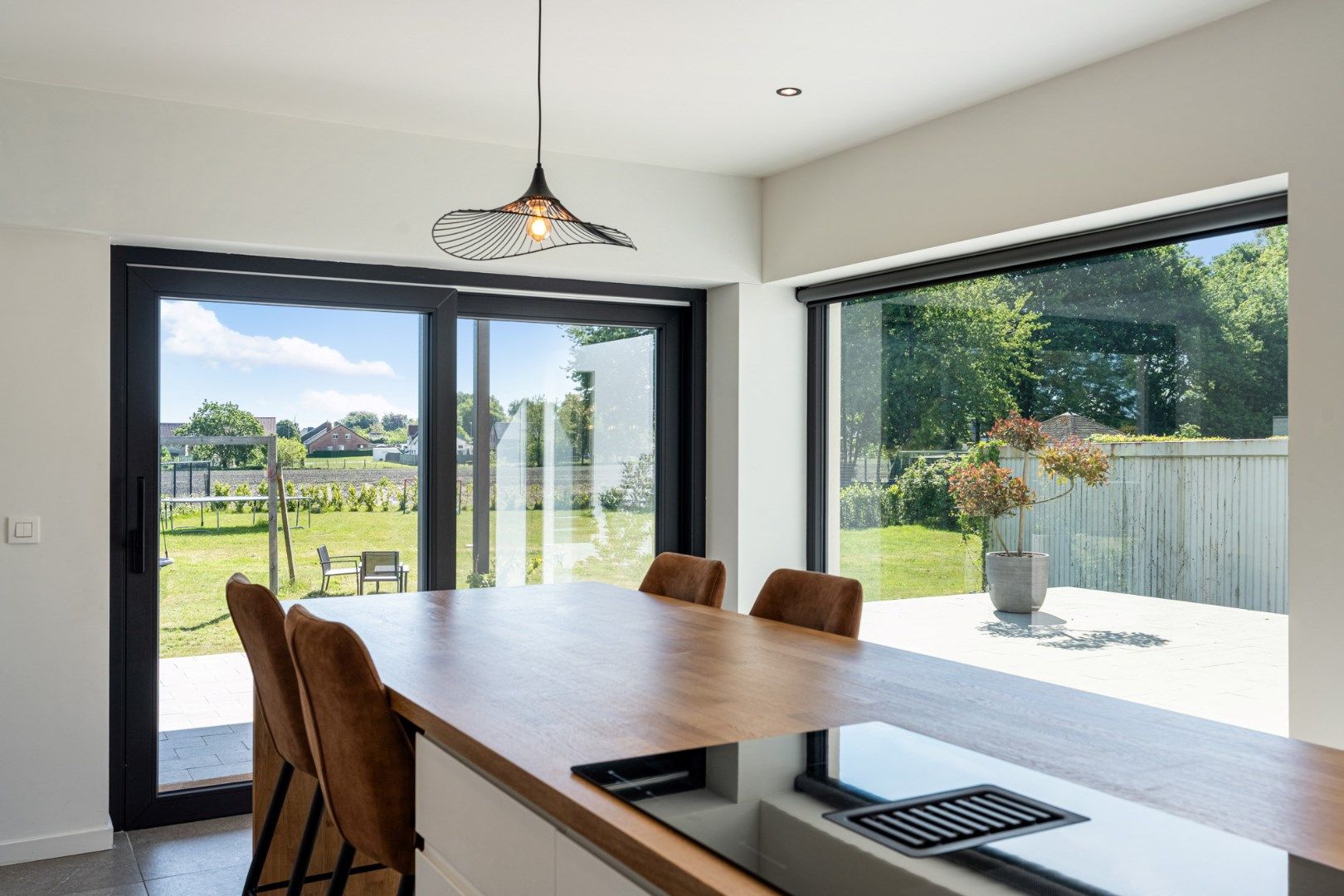 Stijlvolle designwoning met A-label in residentiële woonwijk. foto 22
