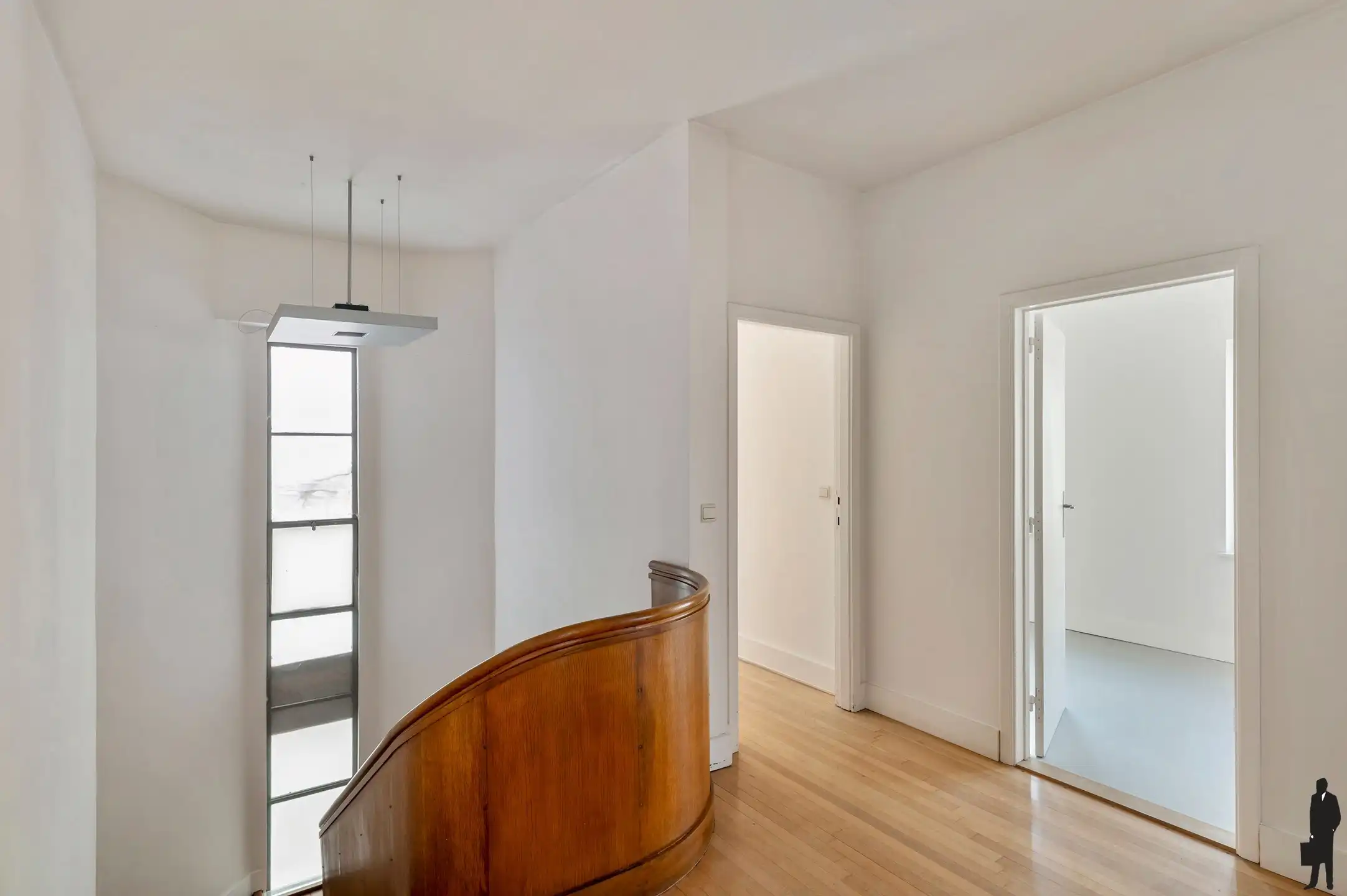 Modernistisch hoekpand met garage in de Tentoonstellingswijk foto 13