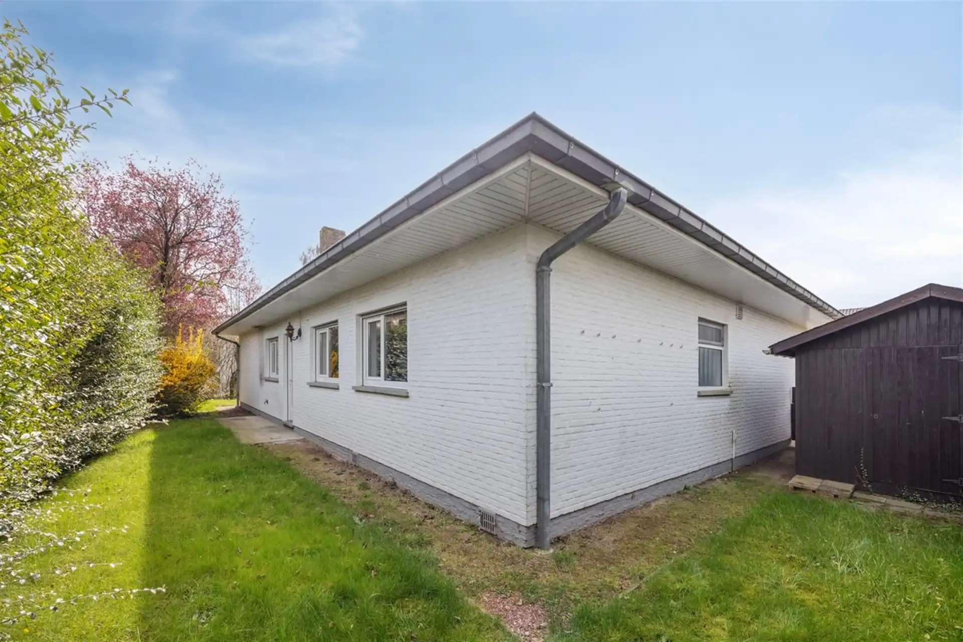 Woning met mogelijkheden op gegeerde locatie foto 26