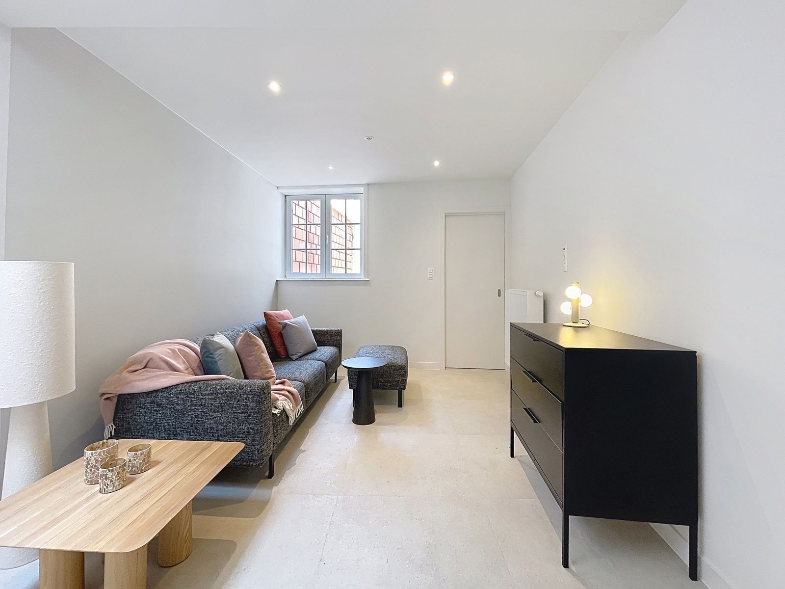 Prachtig gerenoveerde stadswoning met 4 slpks - 2 bdks+ koer foto 6