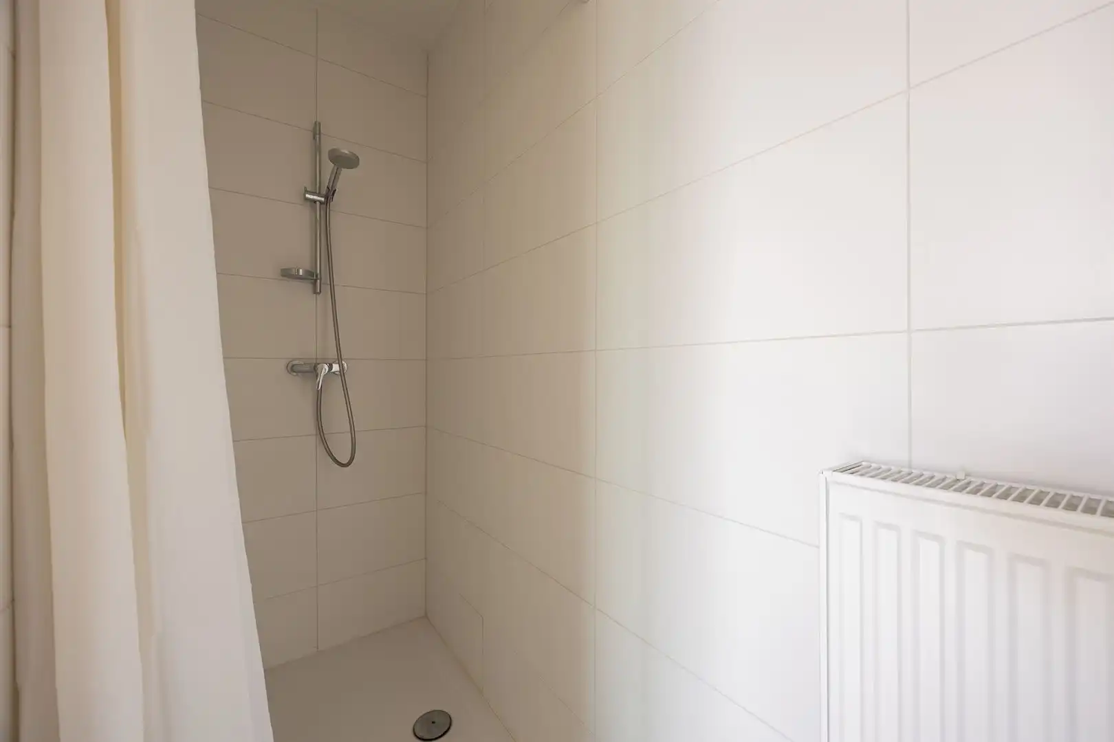 TOPLIGGING in het hart van de stad!! Studio-appartement mét terras! foto 9